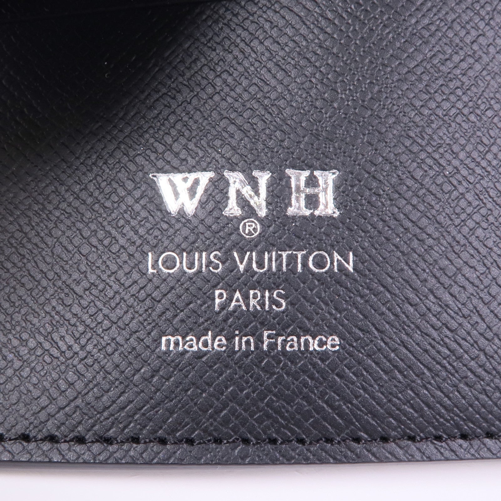 LOUIS VUITTON Taiga Amerigo錢包