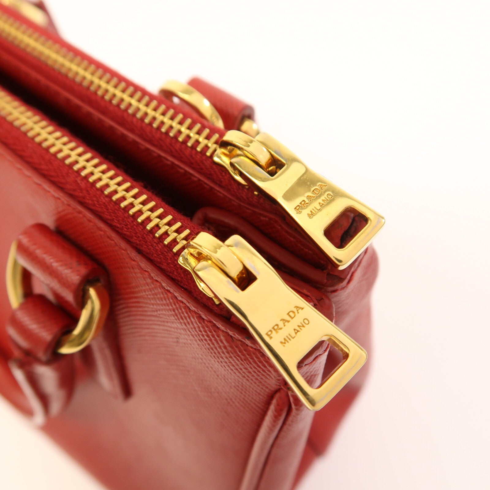 PRADA Saffiano皮革2 Way Shoulder金扣手挽肩背兩用袋