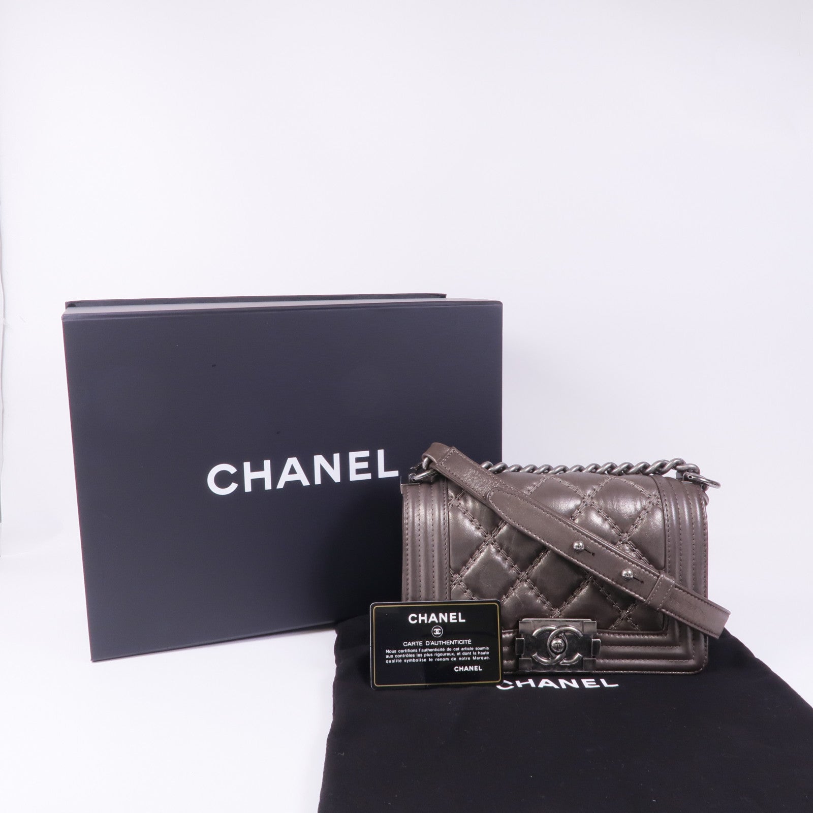 CHANEL 牛皮皮革Boy 20 Chain Shoulder Bag銀扣鏈帶肩背袋