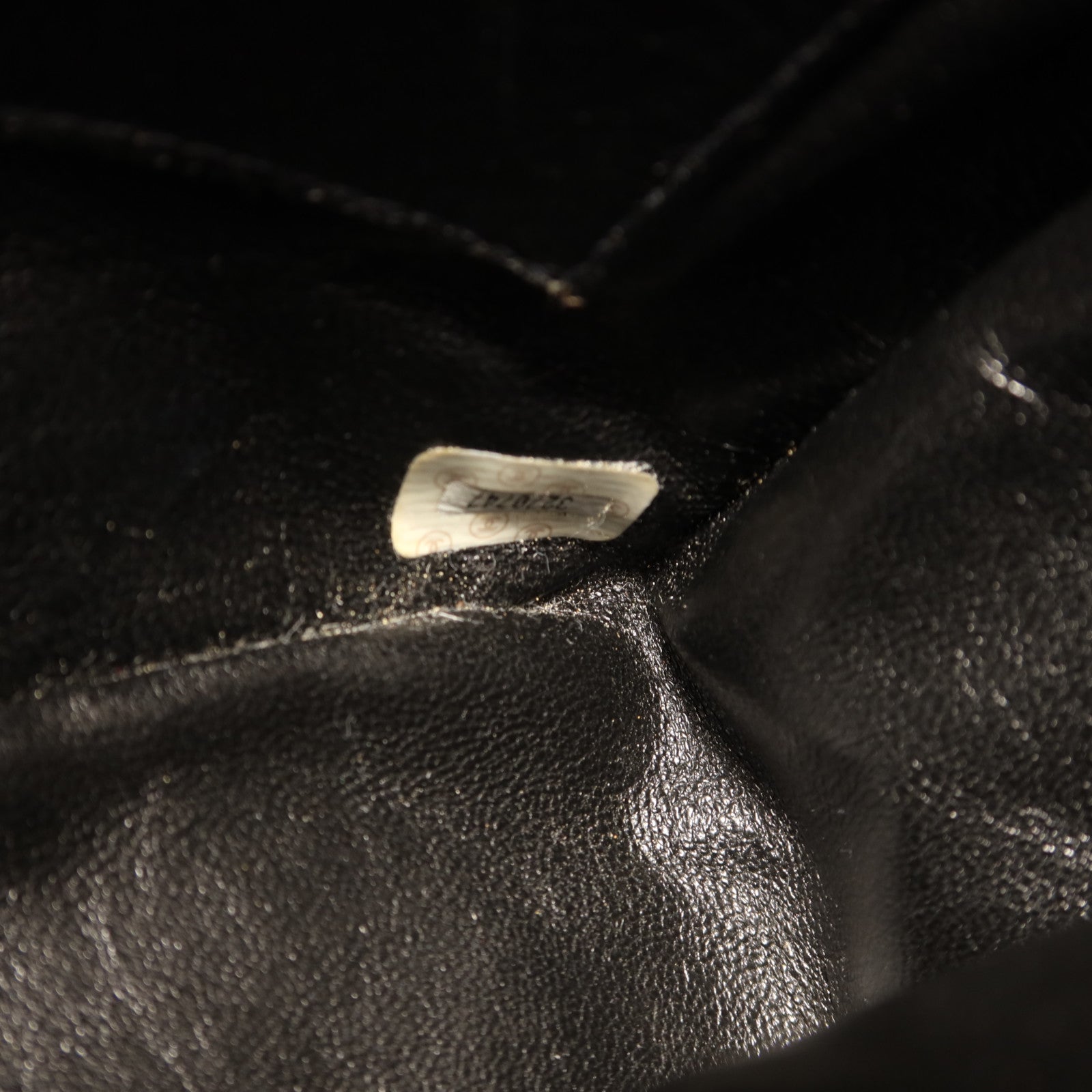 CHANEL 羊皮皮革Chain Shoulder金扣鏈帶肩背袋