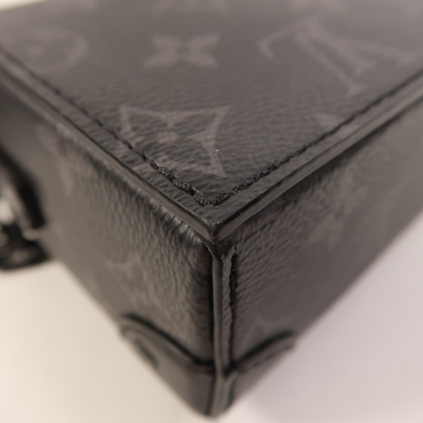 LOUIS VUITTON Monogram Eclipse Steamer Wearable Wallet肩背袋