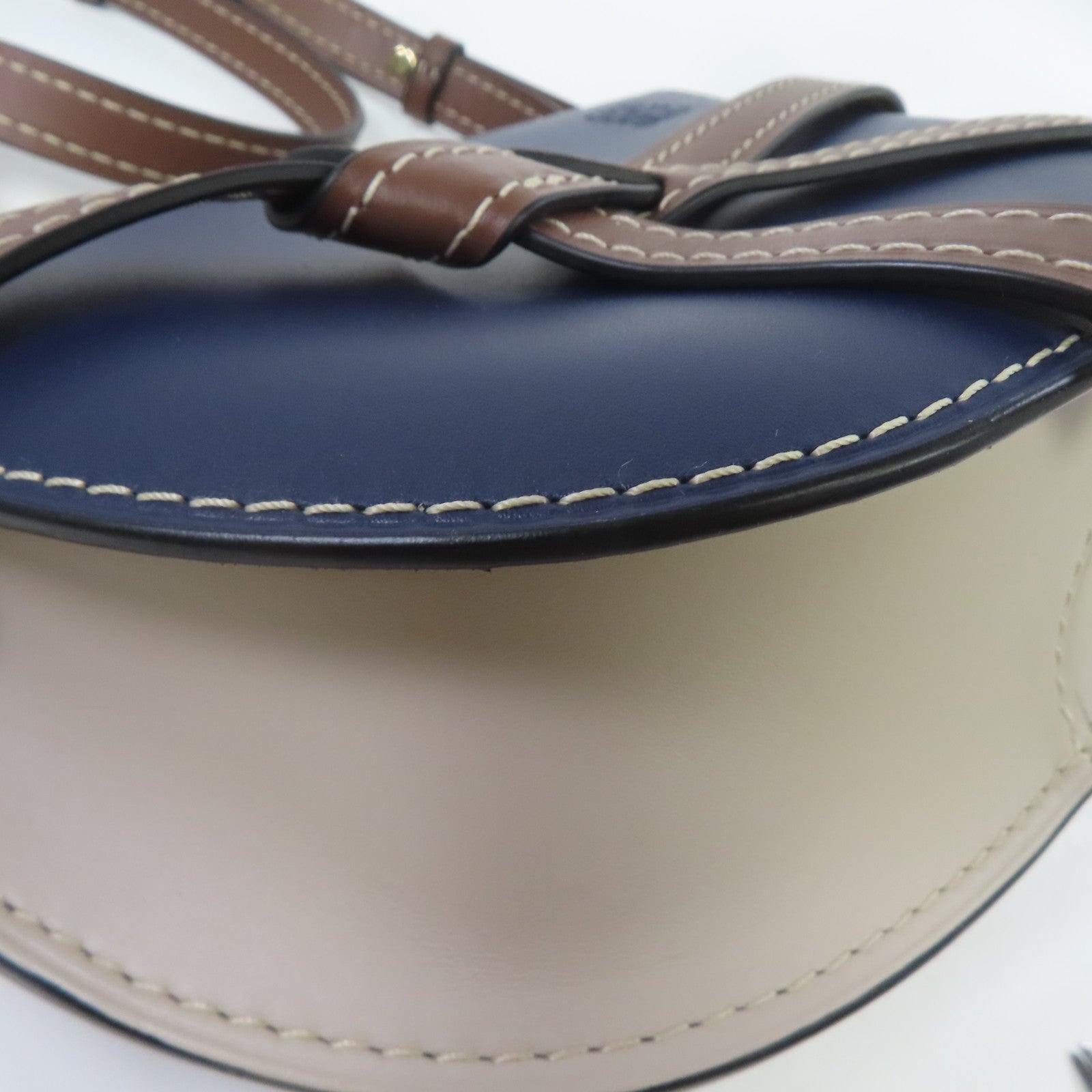 LOEWE 牛皮皮革Small Gate金扣肩背袋藍色/米色/啡色