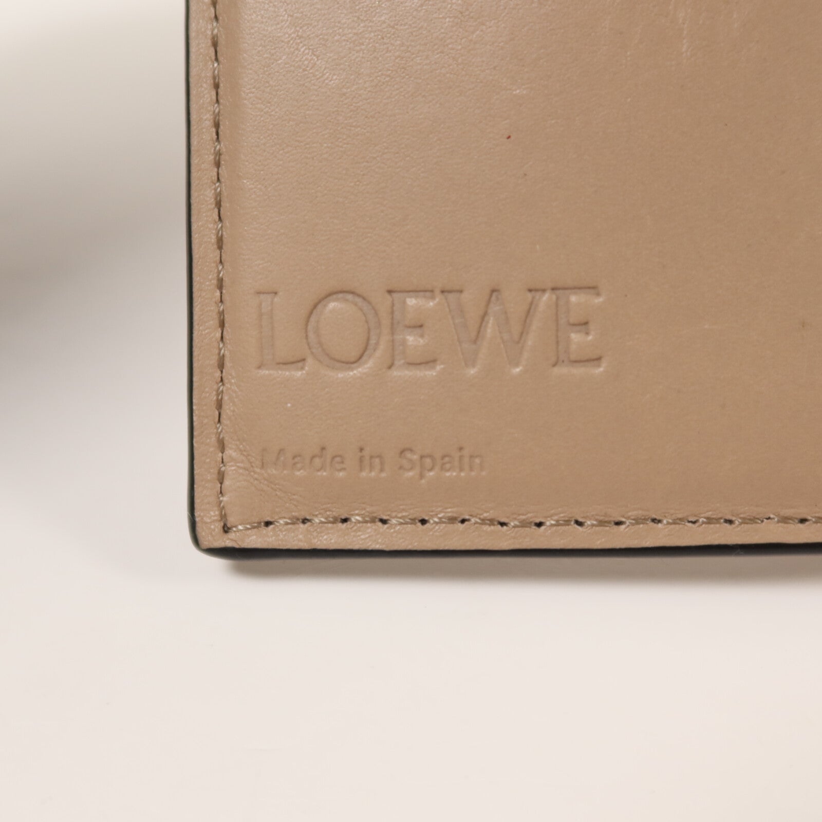 LOEWE 牛皮皮革Wallet銀扣錢包