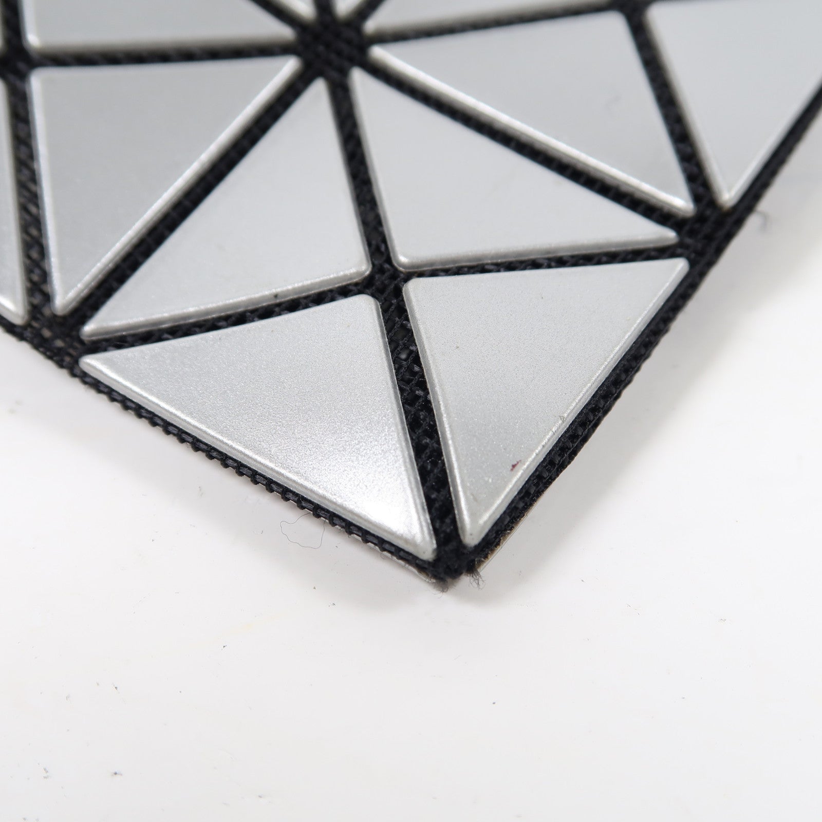 BAO BAO ISSEYMIYAKE PVC Shoulder Bag銀扣肩背袋銀色