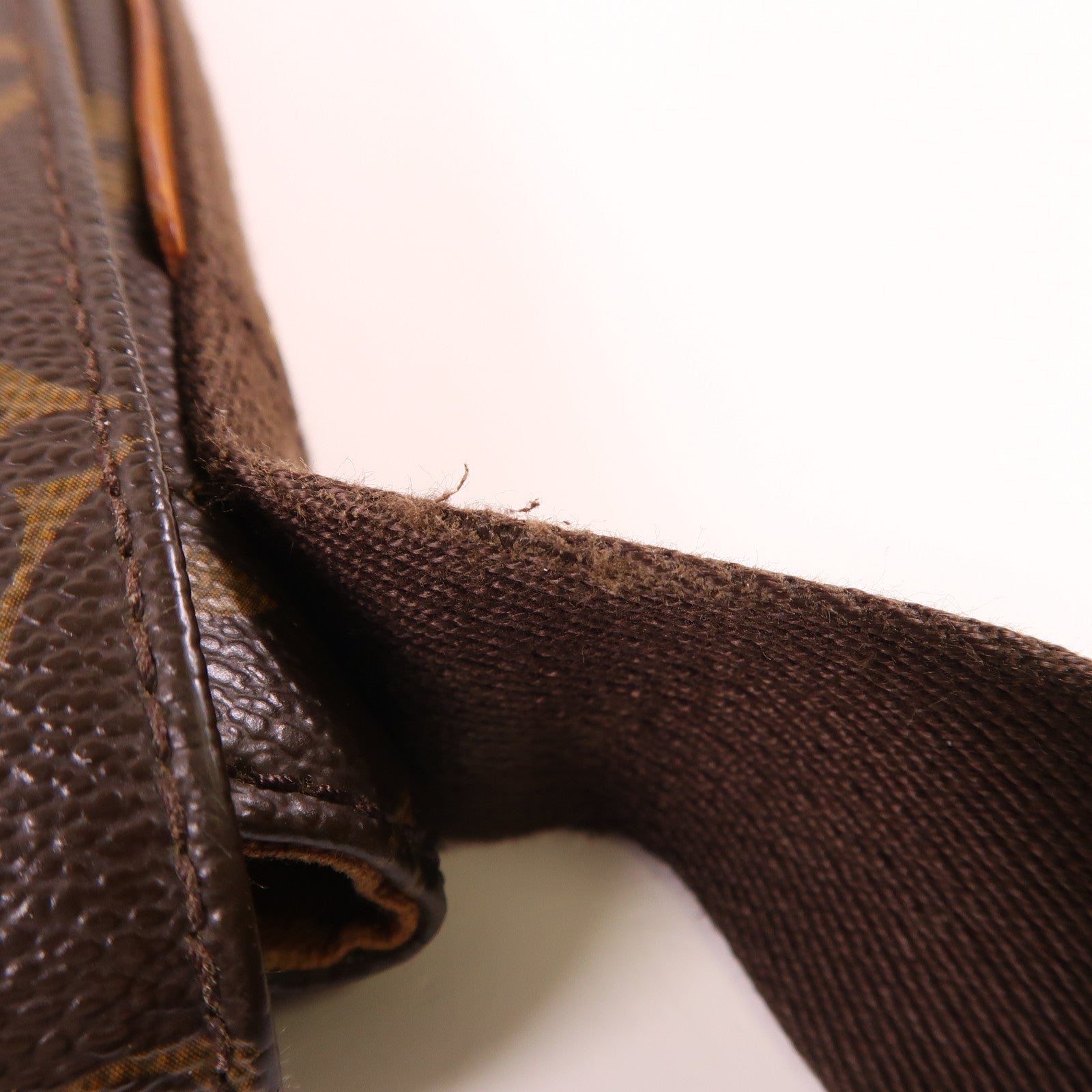 LOUIS VUITTON Monogram Abbesses金扣肩背袋棕色