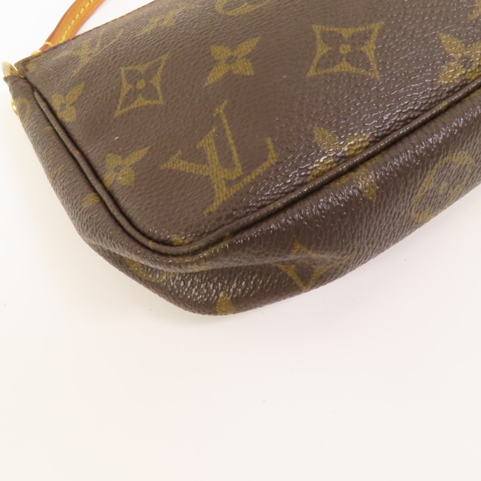 LOUIS VUITTON Monogram Pochette Accessoires金扣手挽袋棕色