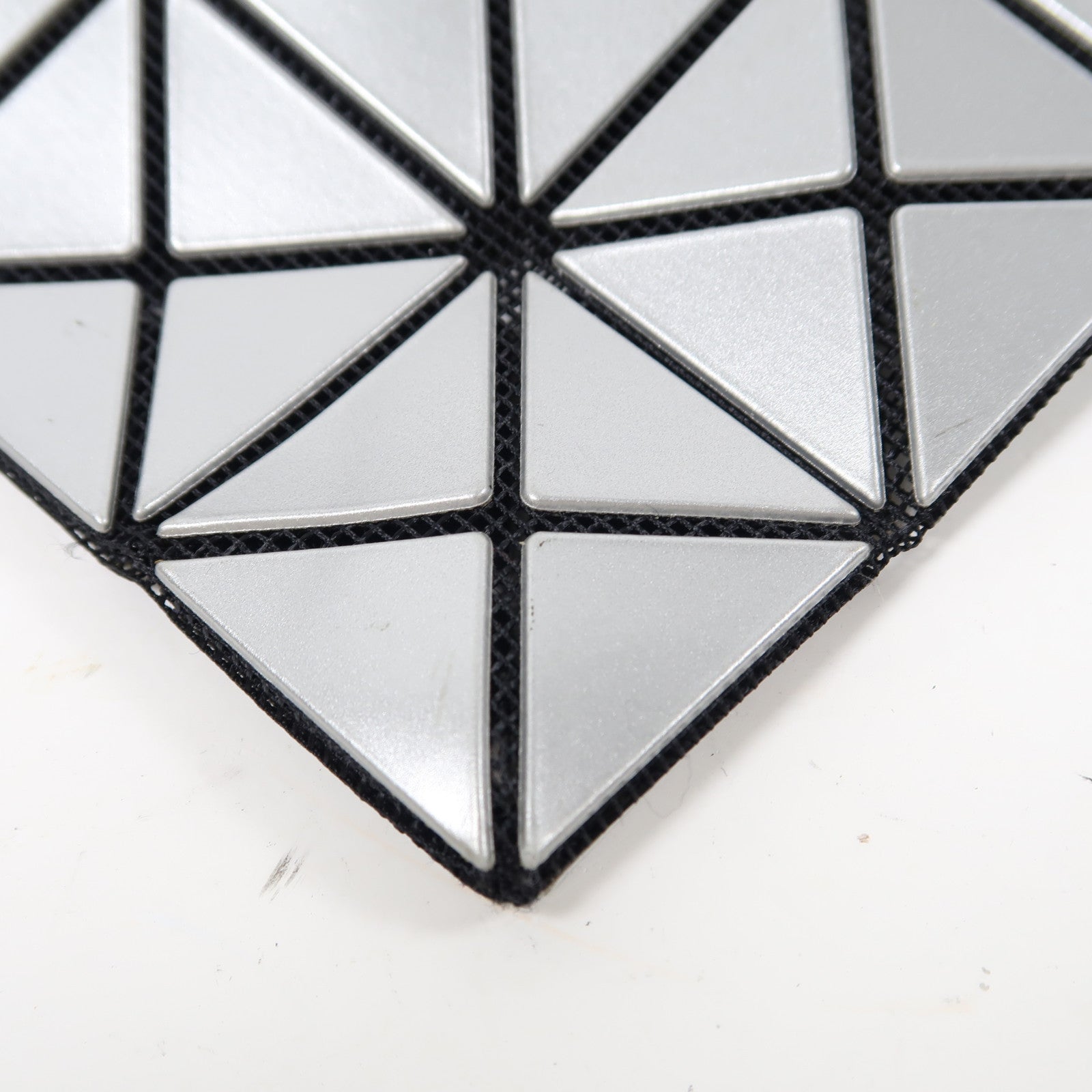 BAO BAO ISSEYMIYAKE PVC Shoulder Bag銀扣肩背袋銀色