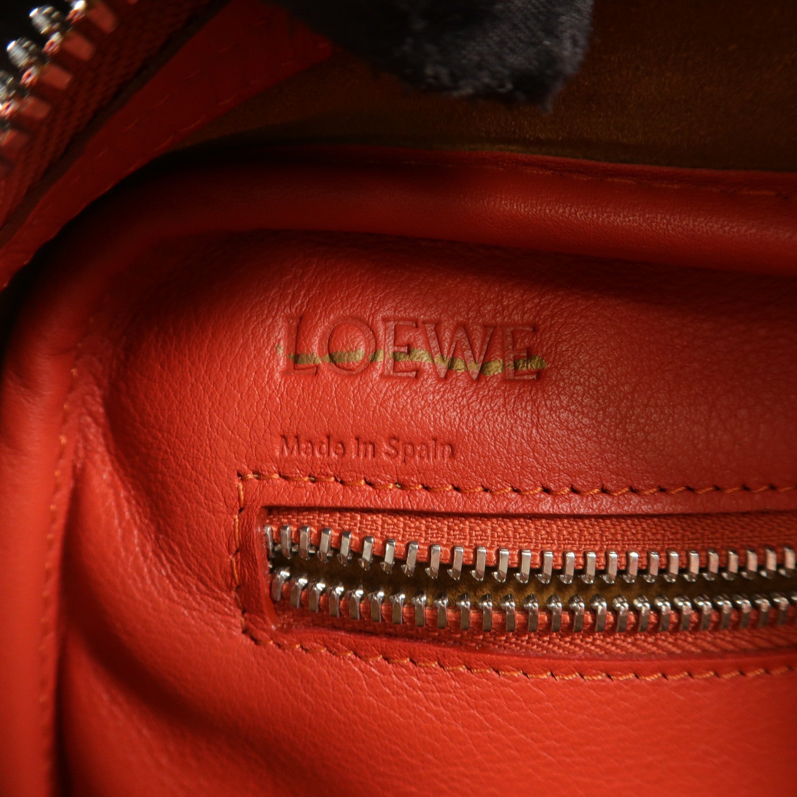 LOEWE 牛皮皮革Amazona Hand Bag手挽袋