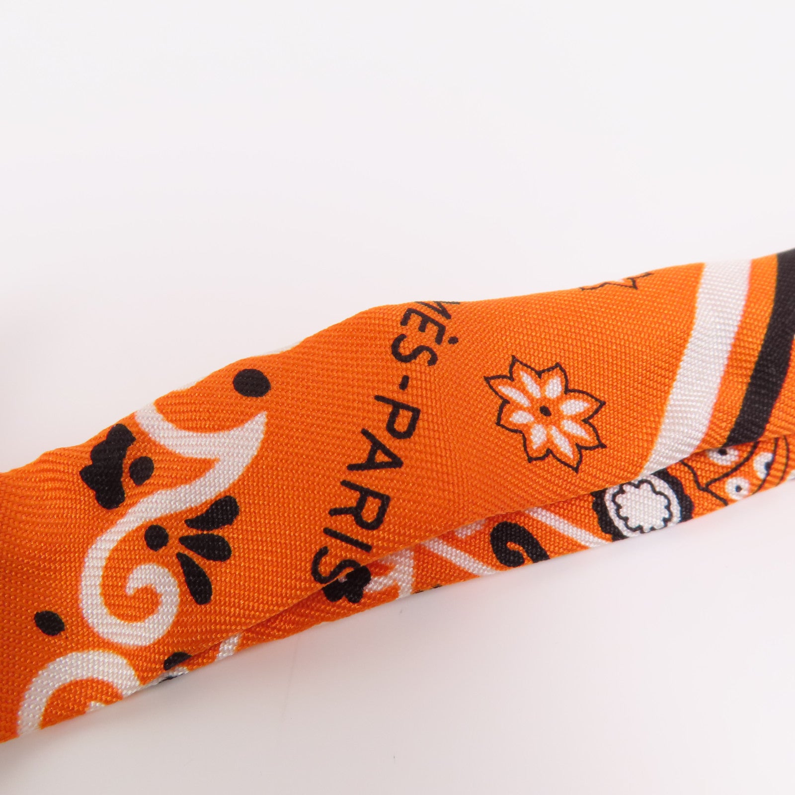 HERMES 絲質Bowtie銀扣領結