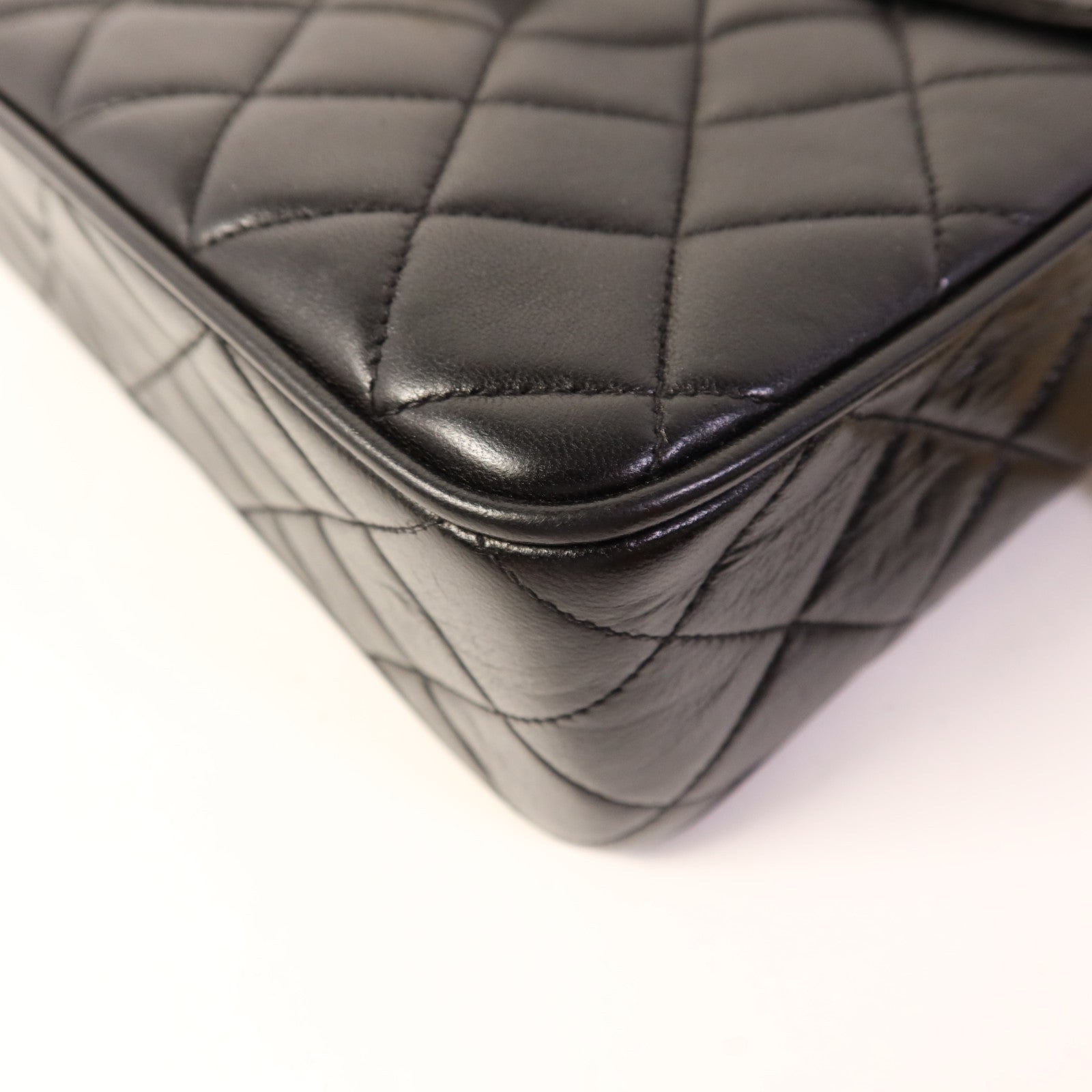 CHANEL 羊皮皮革Chain Shoulder金扣鏈帶肩背袋