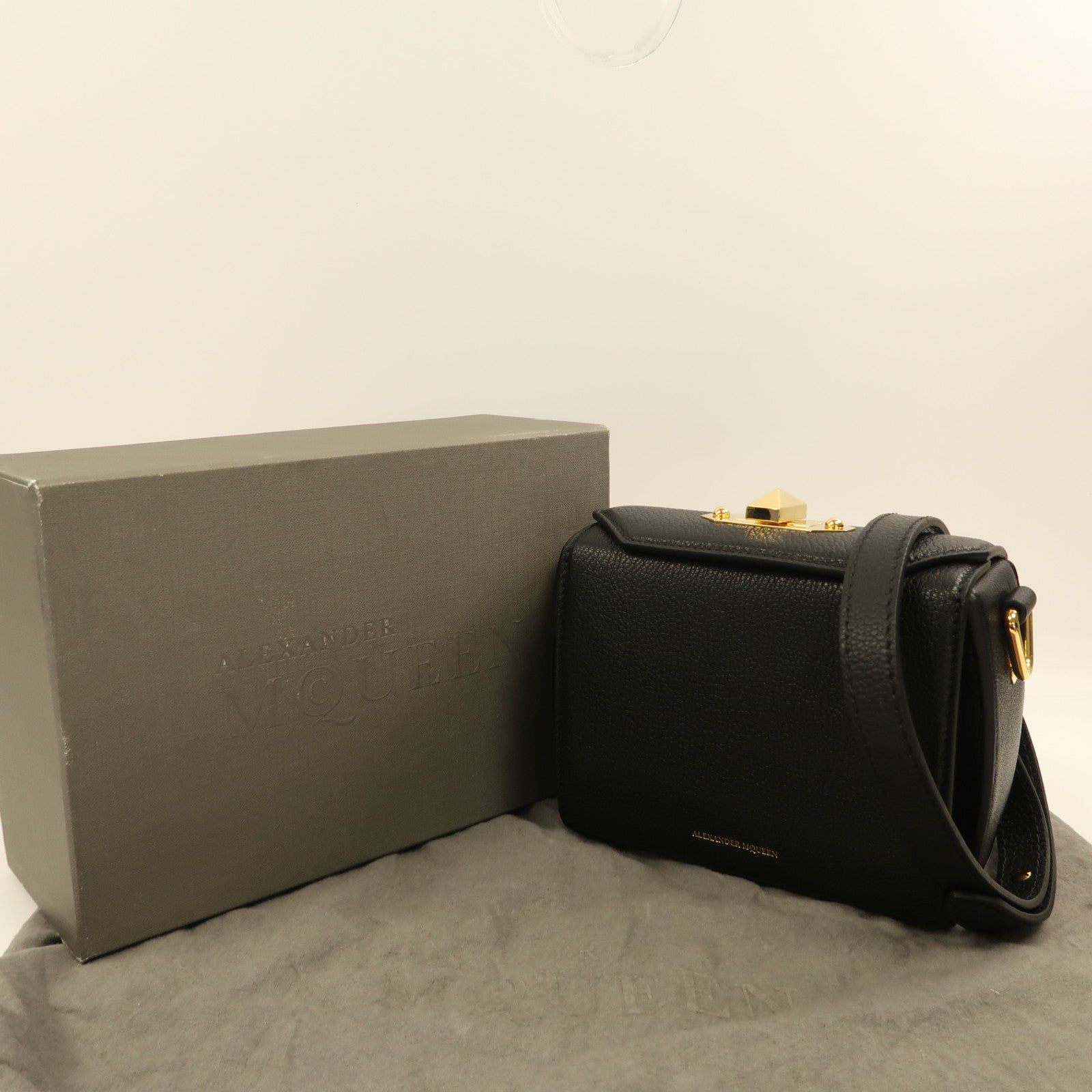 SELECTION 牛皮皮革Shoulder Bag金扣肩背袋黑色
