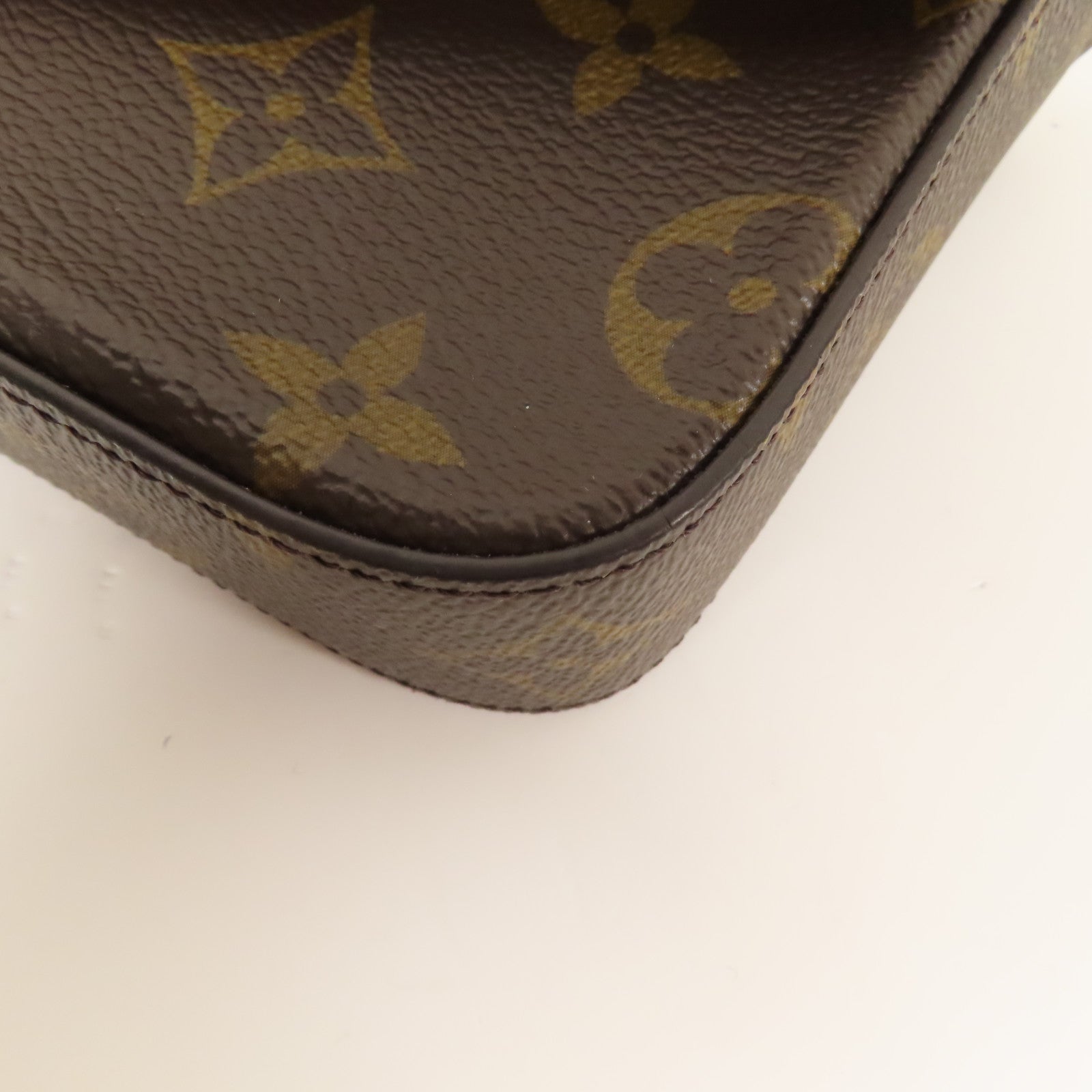 LOUIS VUITTON Monogram Felicie Strap & Go金扣肩背袋