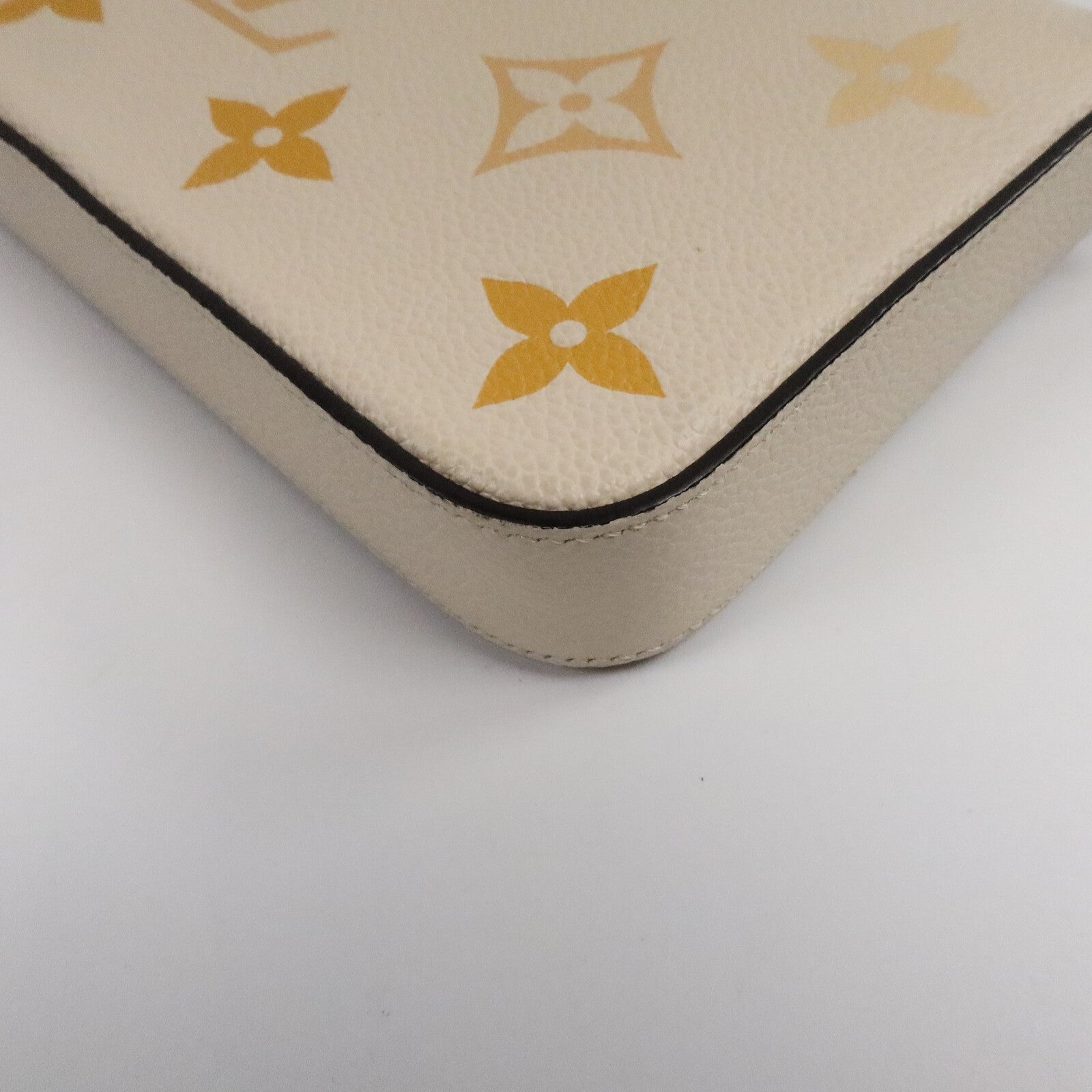 LOUIS VUITTON Monogram Empreinte Pochette Felicie肩背袋