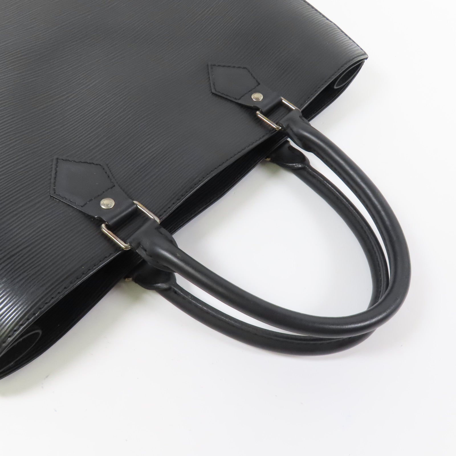 LOUIS VUITTON Epi Sac Plat銀扣手挽袋