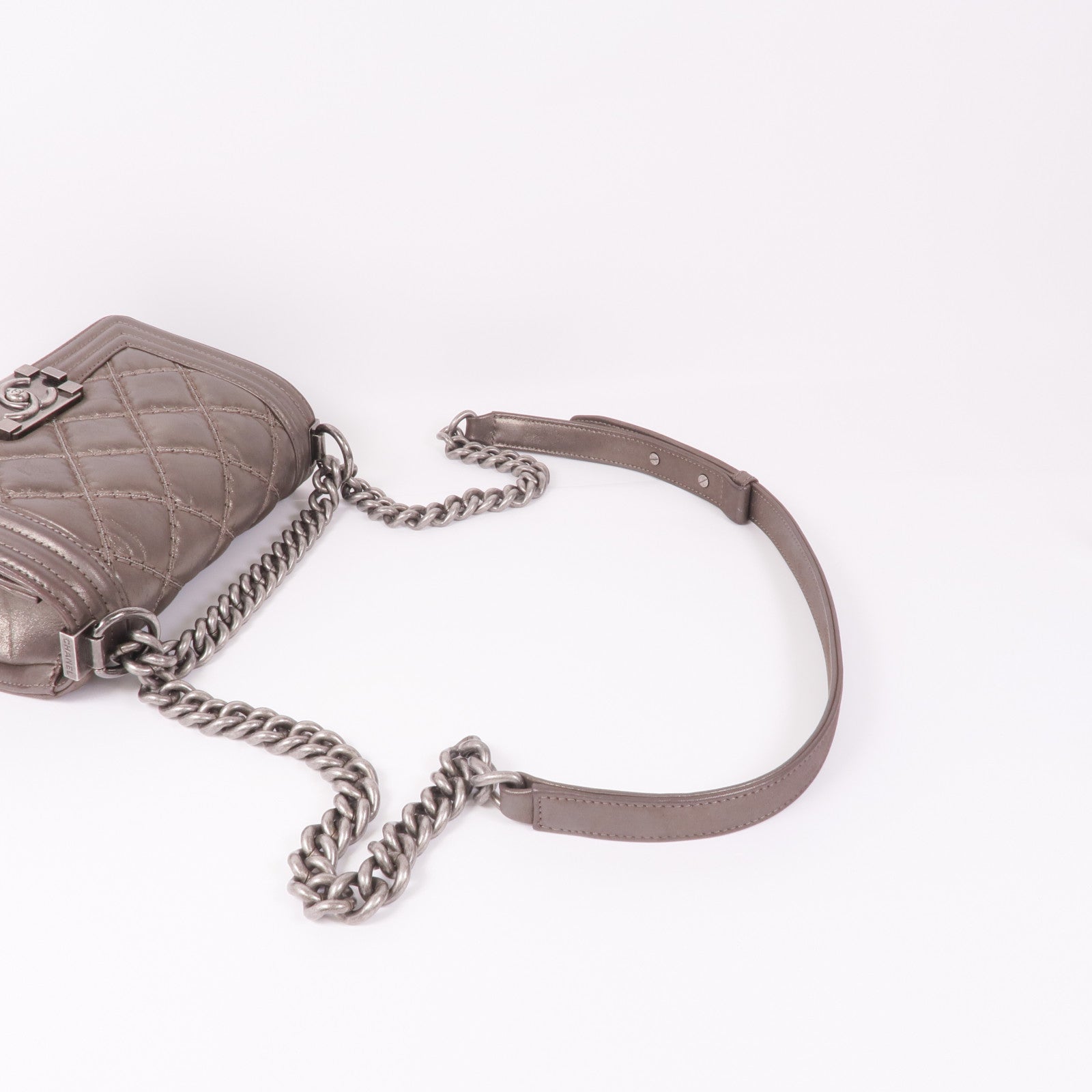 CHANEL 牛皮皮革Boy 20 Chain Shoulder Bag銀扣鏈帶肩背袋