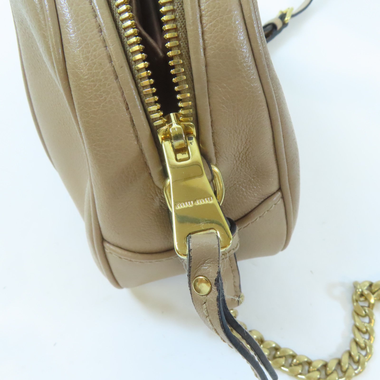 Miu Miu 牛皮皮革Shoulder Bag肩背袋米色