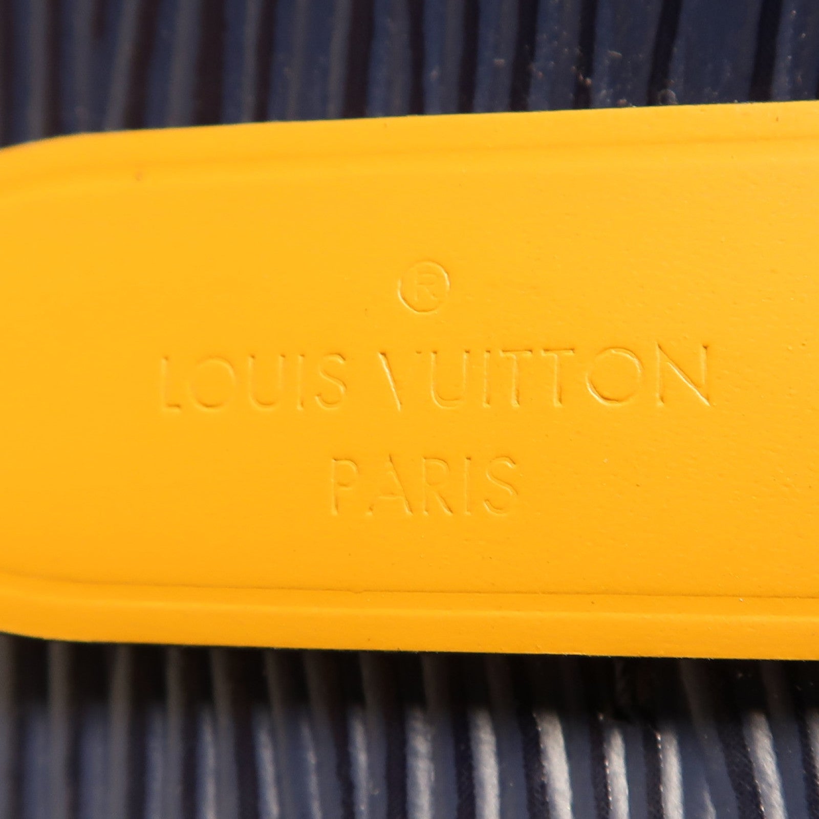LOUIS VUITTON Epi NeoNoe BB銀扣手挽肩背兩用袋深藍色/黃色