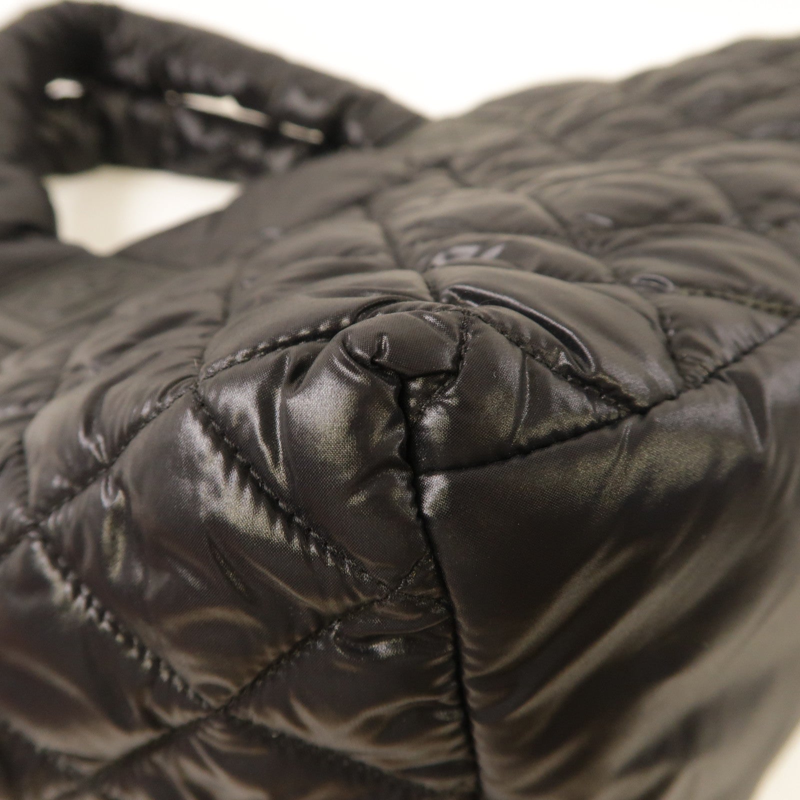 CHANEL 菱格尼龍Cocoon Bag銀扣手挽袋黑色