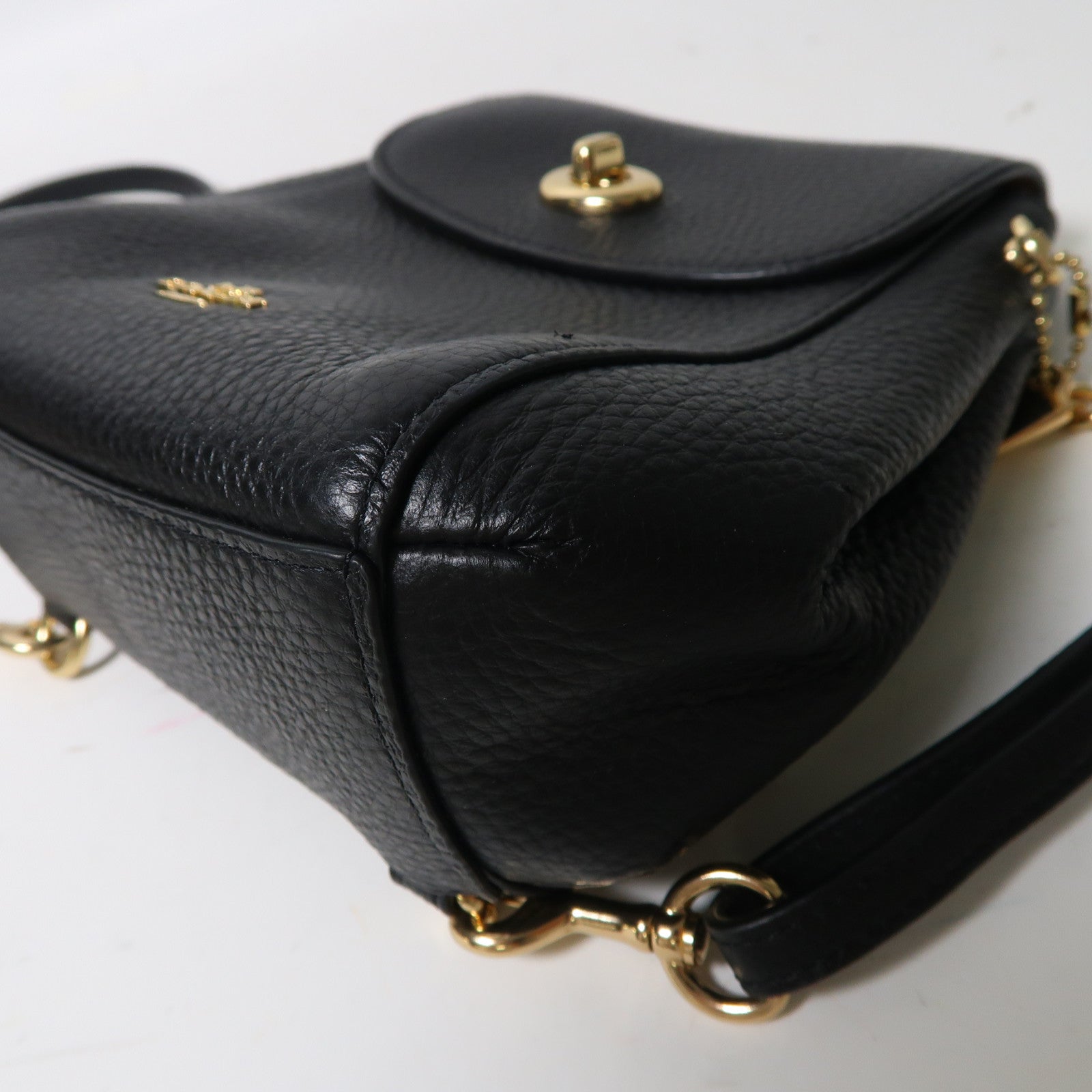 COACH 牛皮皮革Backpack金扣鏈帶背包黑色