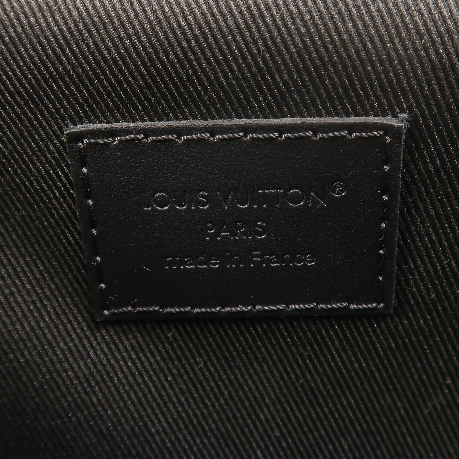 LOUIS VUITTON Monogram Eclipse Steamer Wearable Wallet肩背袋