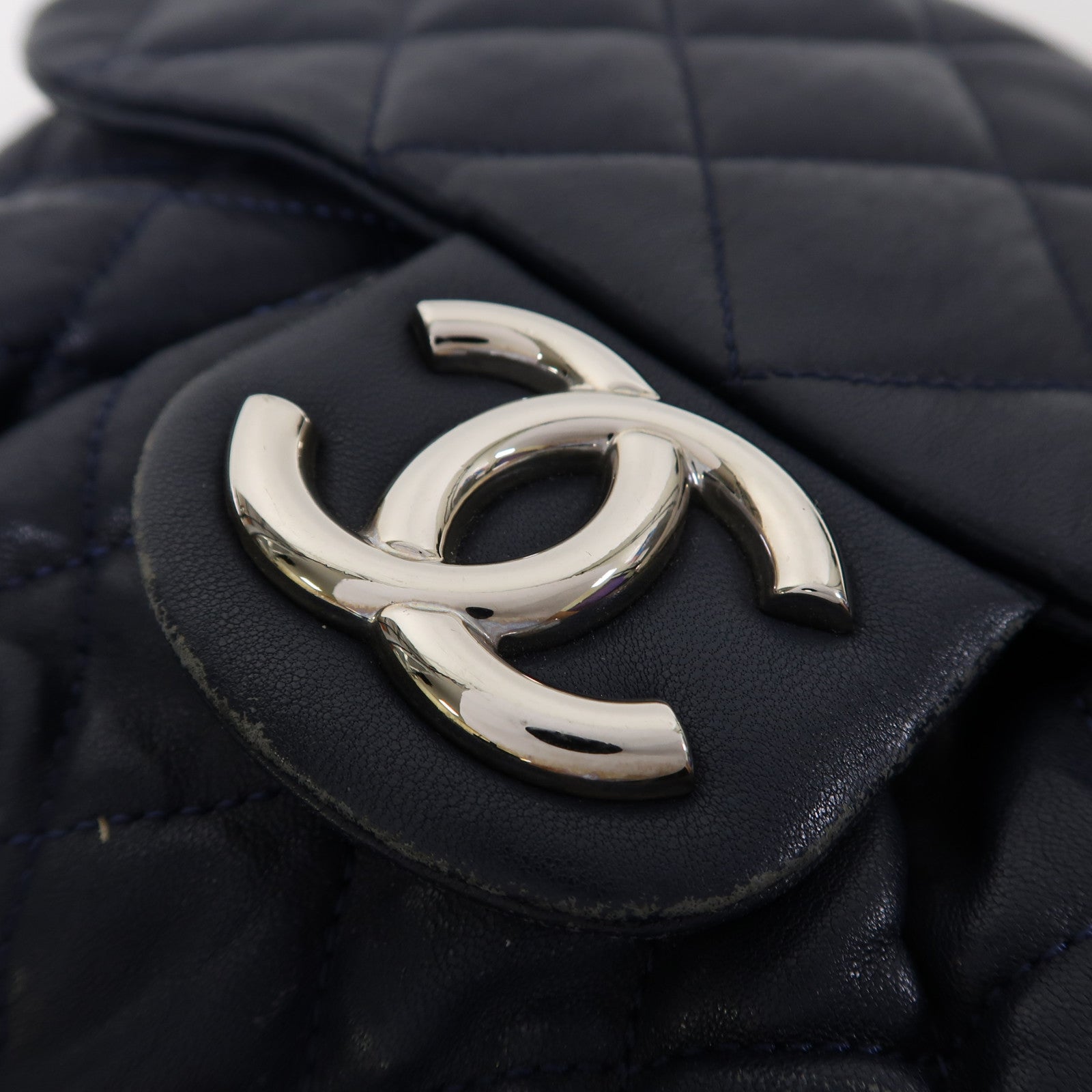 CHANEL 菱格牛皮皮革Chain Shoulder銀扣鏈帶肩背袋深藍色