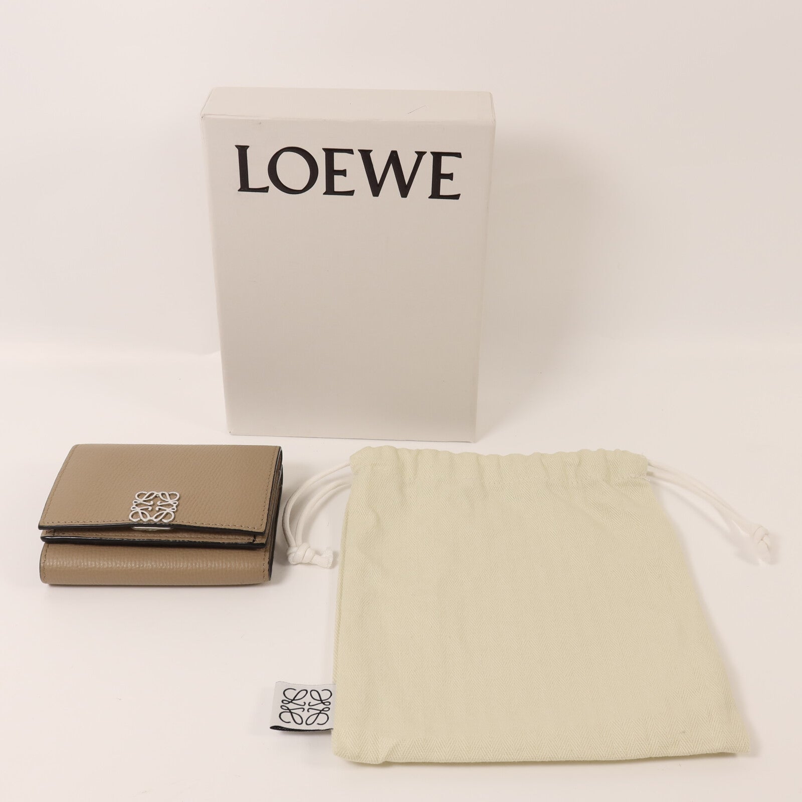 LOEWE 牛皮皮革Wallet銀扣錢包