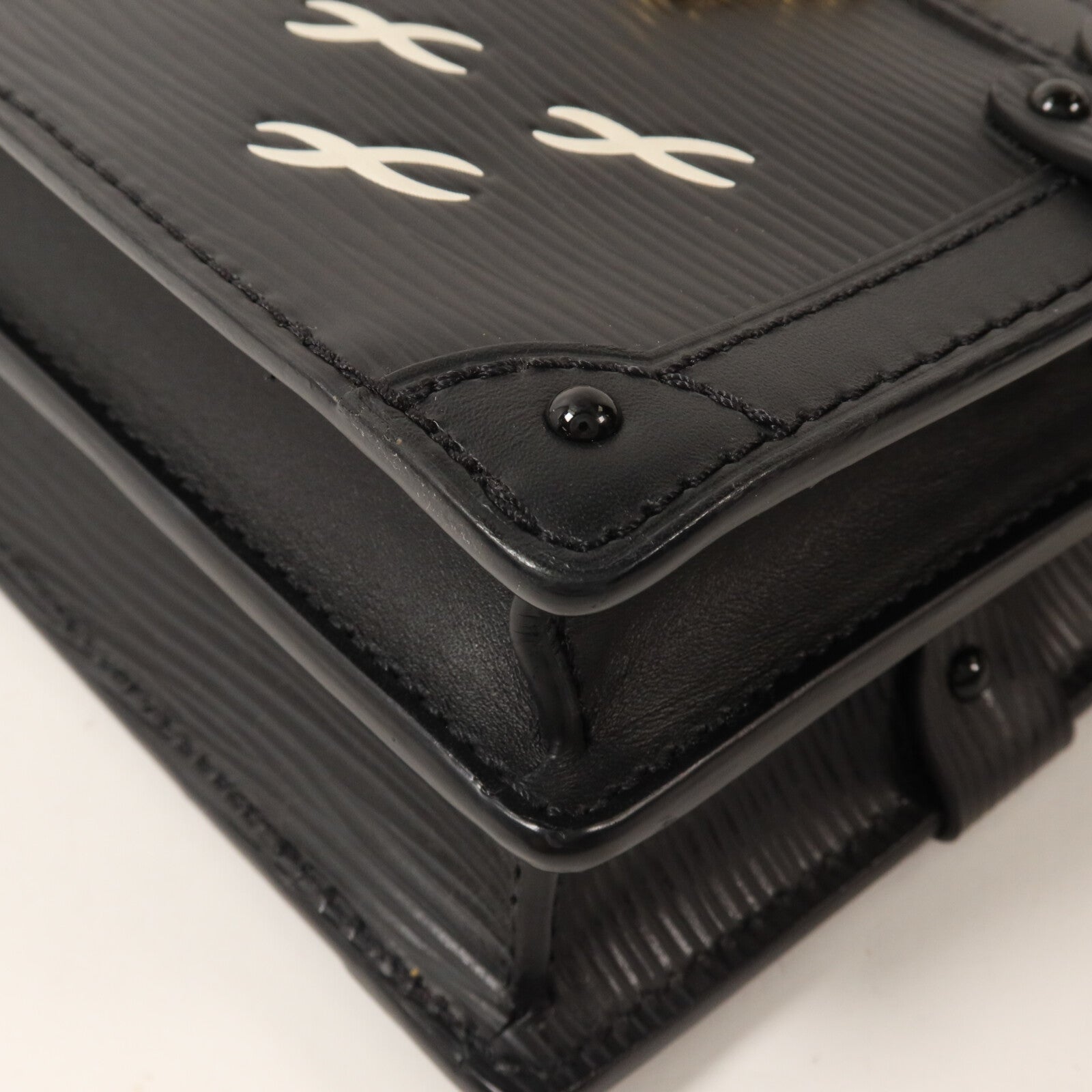 LOUIS VUITTON Epi Trunk Clutch鏈帶肩背袋