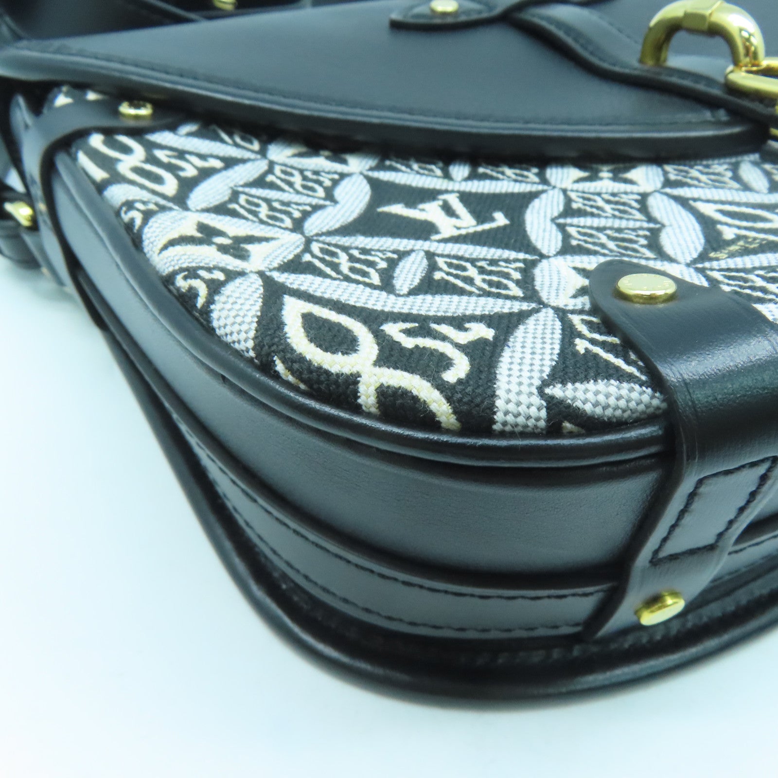 LOUIS VUITTON Monogram Jacquard Since 1854 Neo Saumur MM金扣肩背袋黑色