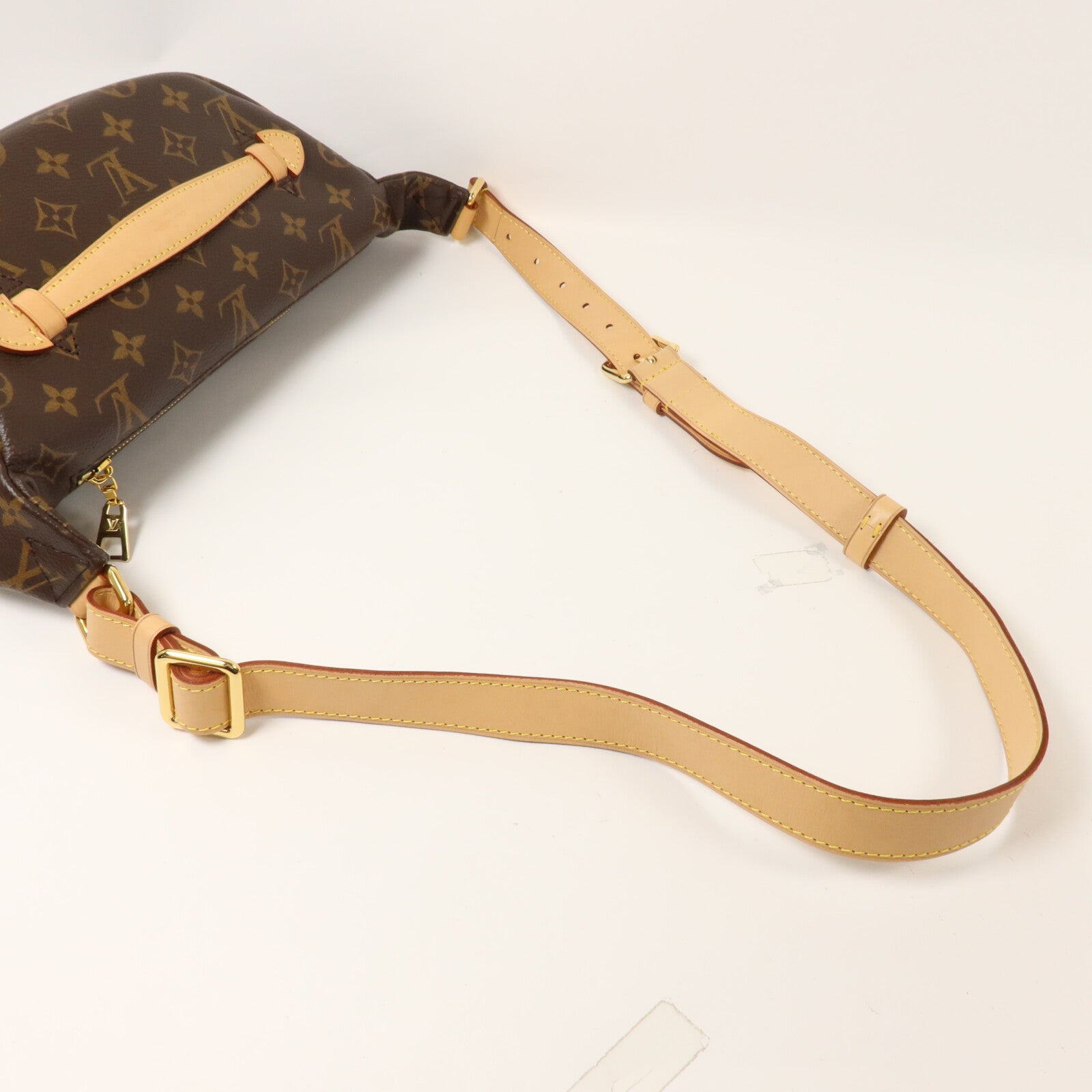 LOUIS VUITTON Monogram Bum Bag腰包