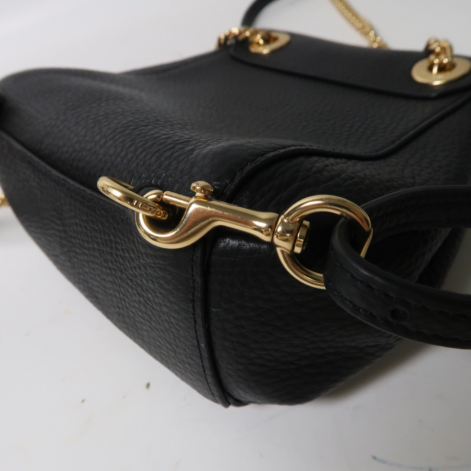 COACH 牛皮皮革Backpack金扣鏈帶背包黑色