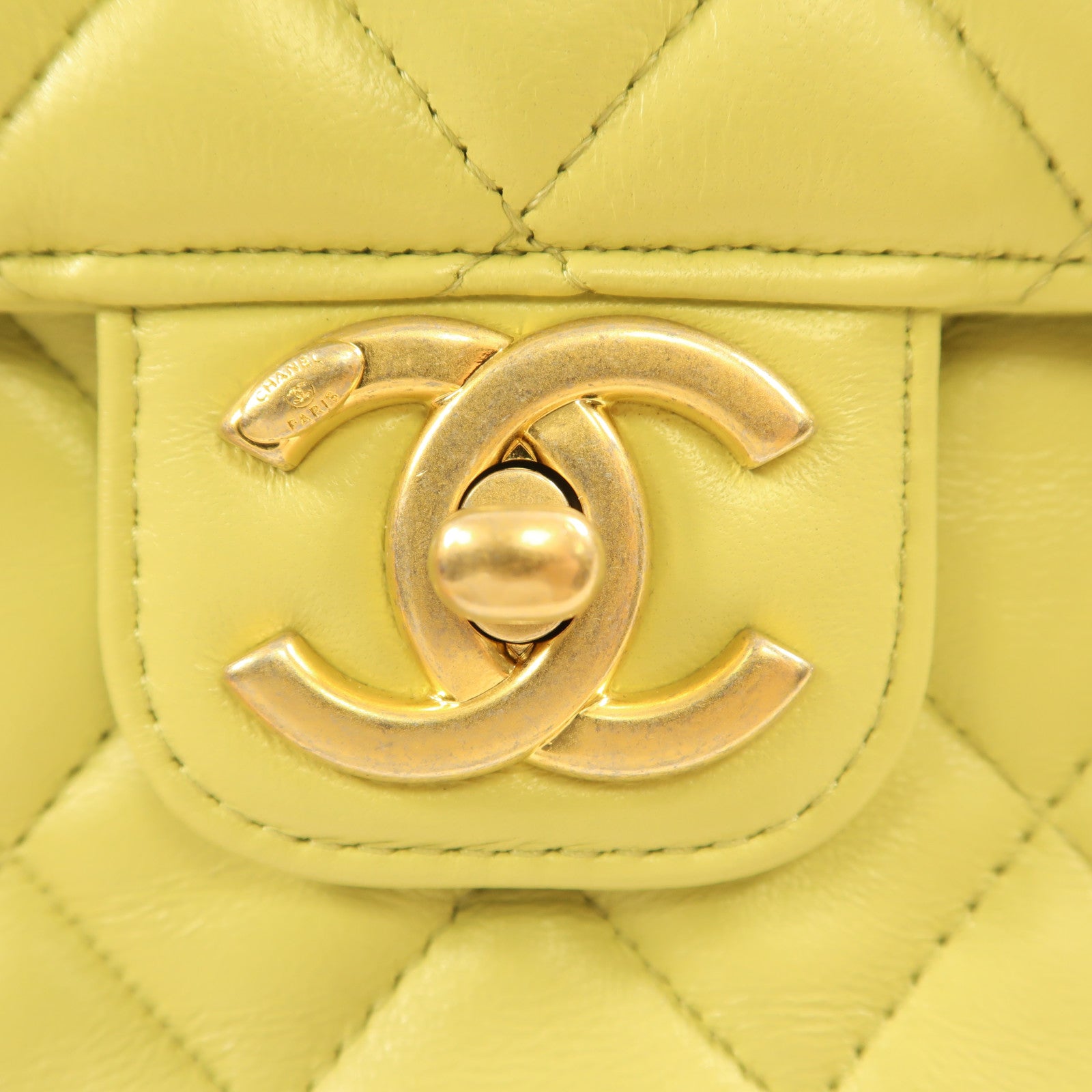 CHANEL 羊皮皮革Chain Shoulder金扣肩背袋