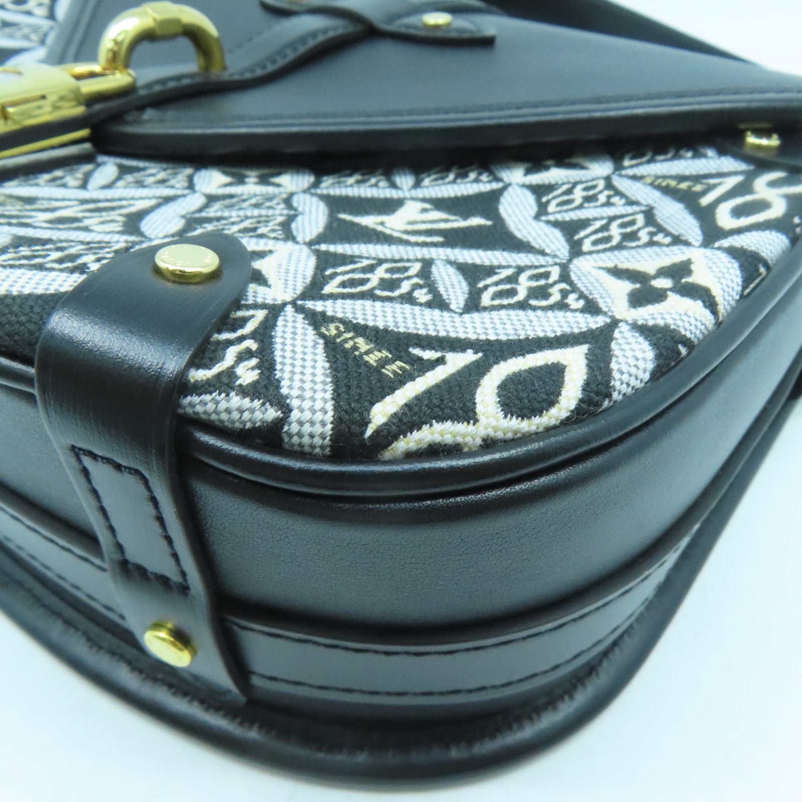 LOUIS VUITTON Monogram Jacquard Since 1854 Neo Saumur MM金扣肩背袋黑色