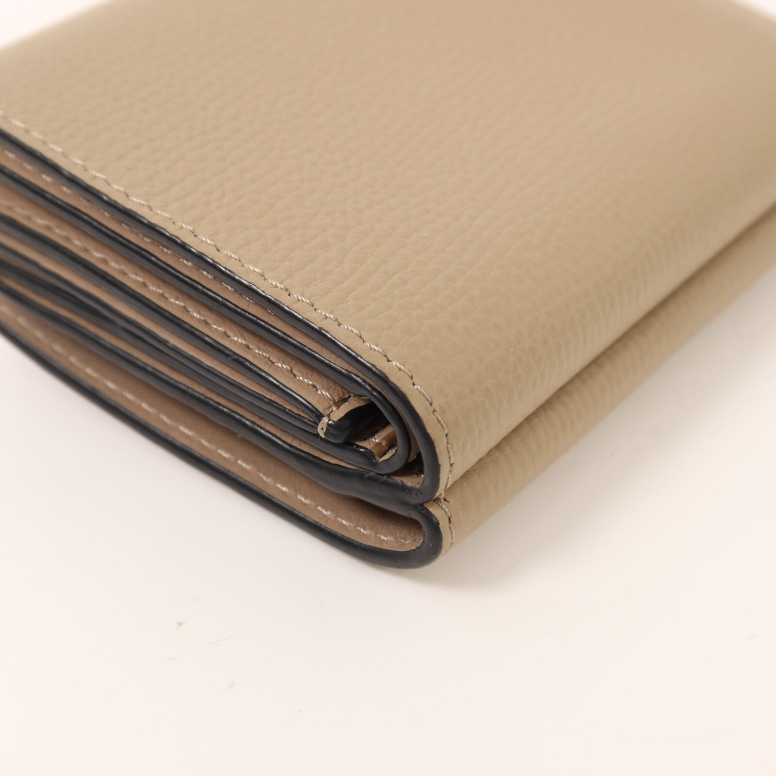 LOEWE 牛皮皮革Wallet銀扣錢包