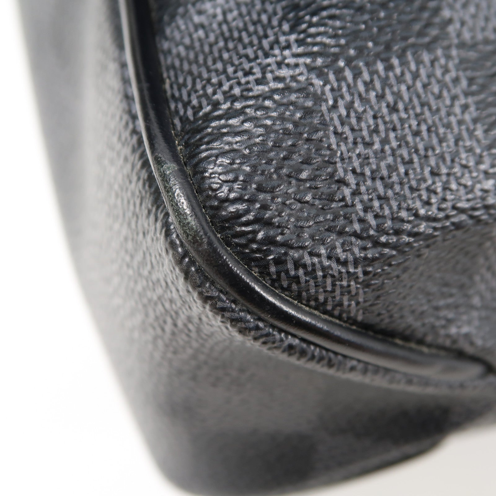LOUIS VUITTON Damier Graphite District PM銀扣肩背袋黑色