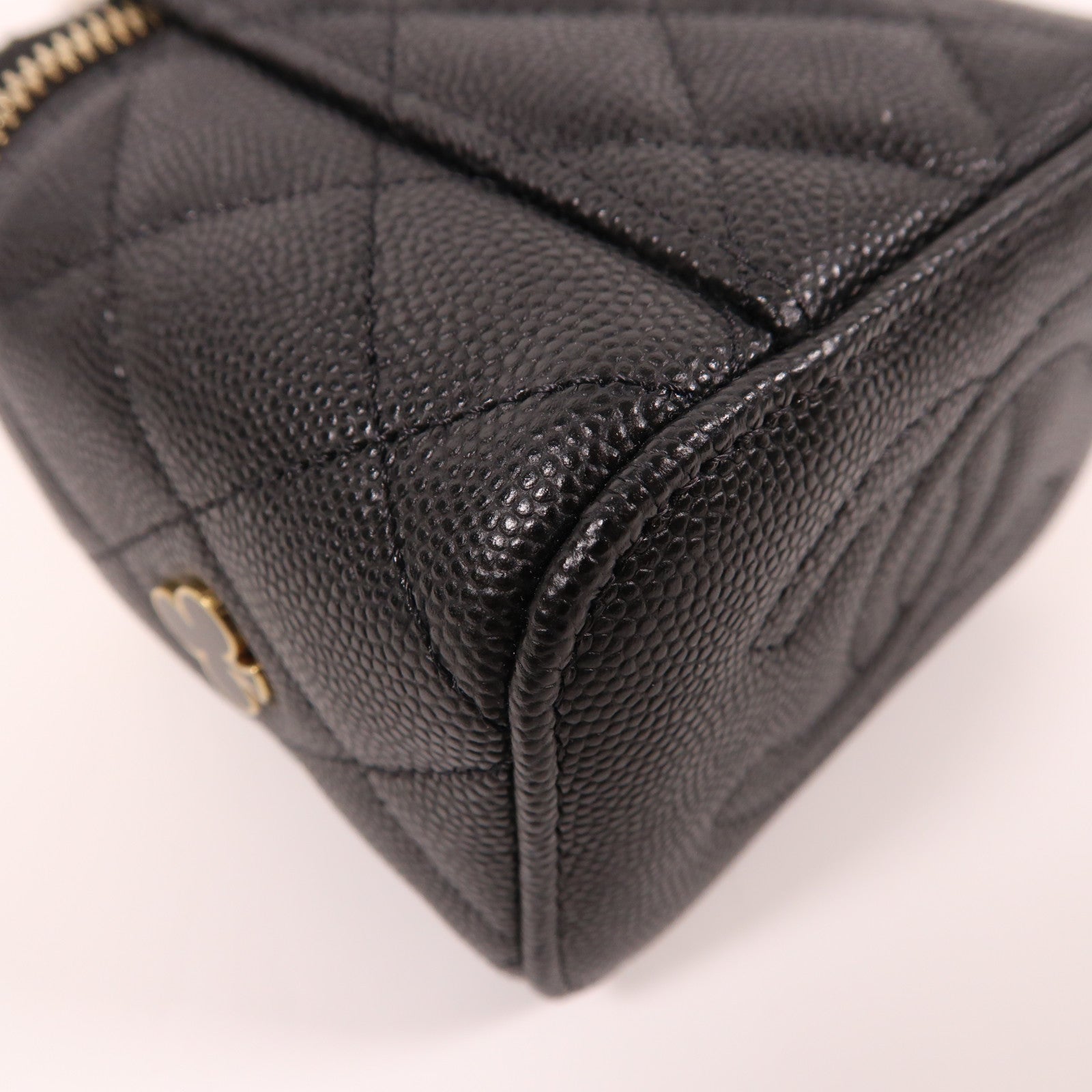 CHANEL 牛皮皮革Chain Shoulder金扣鏈帶肩背袋黑色