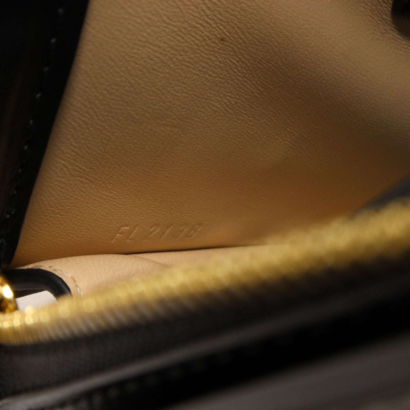 LOUIS VUITTON Epi Trunk Clutch鏈帶肩背袋