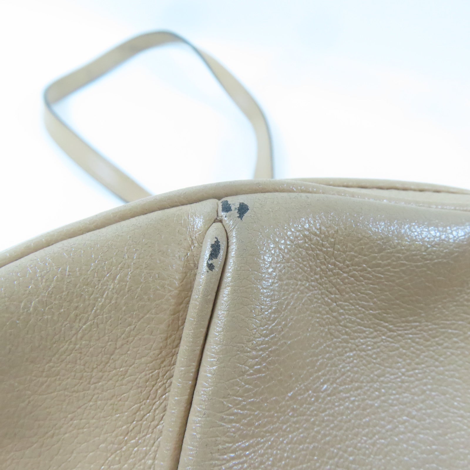 Miu Miu 牛皮皮革Shoulder Bag肩背袋米色
