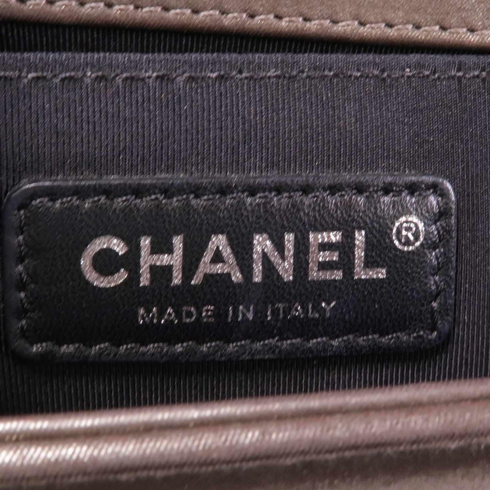 CHANEL 牛皮皮革Boy 20 Chain Shoulder Bag銀扣鏈帶肩背袋