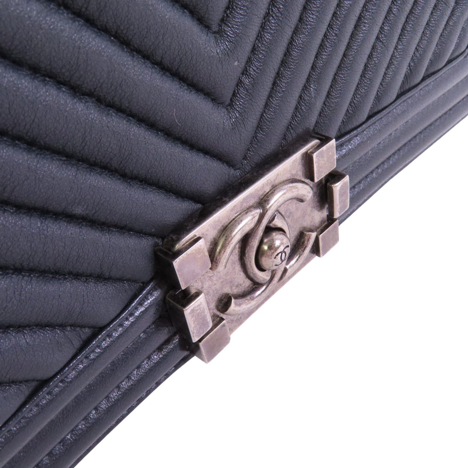 CHANEL 【激減優惠】羊皮皮革Boy 25銀扣鏈帶肩背袋