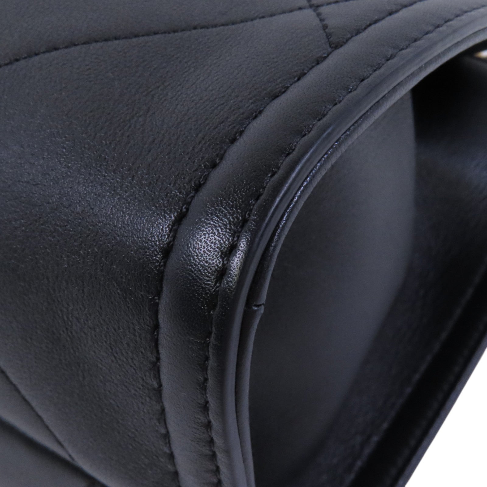 CHANEL 羊皮皮革Matelasse金扣鏈帶肩背袋