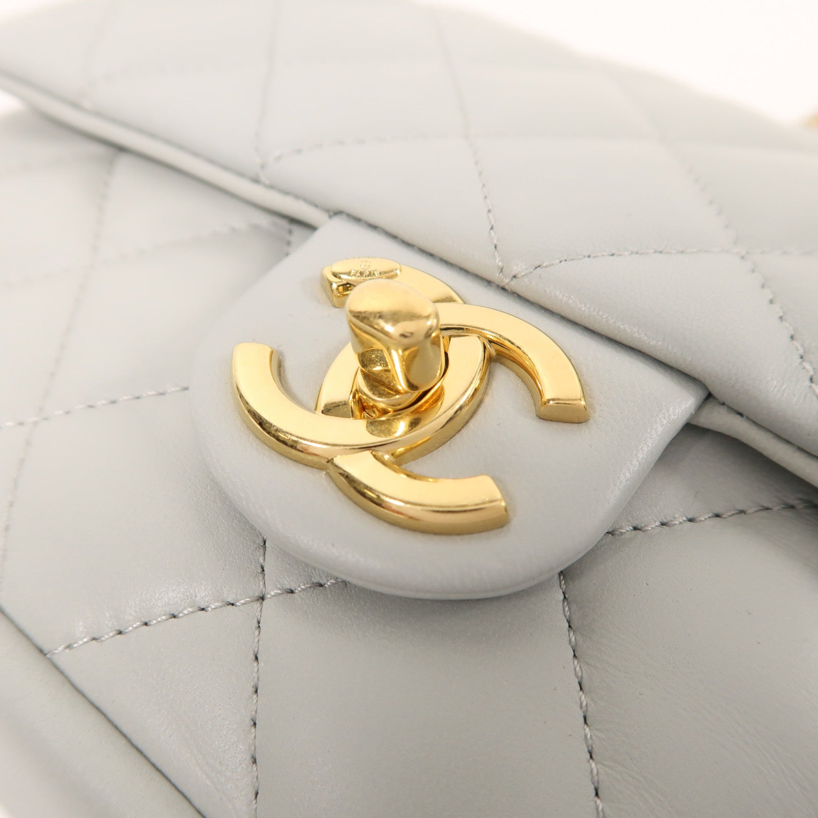 CHANEL 牛皮皮革Chain Shoulder金扣鏈帶肩背袋