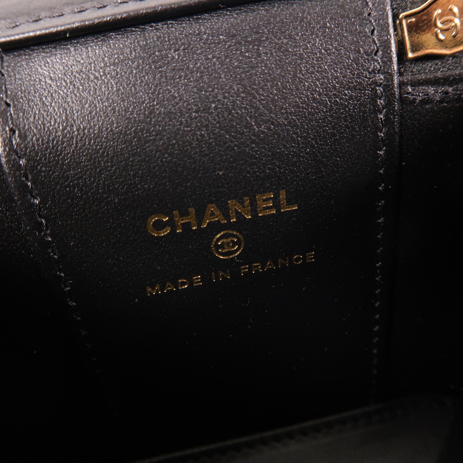 CHANEL 牛皮皮革Chain Shoulder金扣鏈帶肩背袋黑色