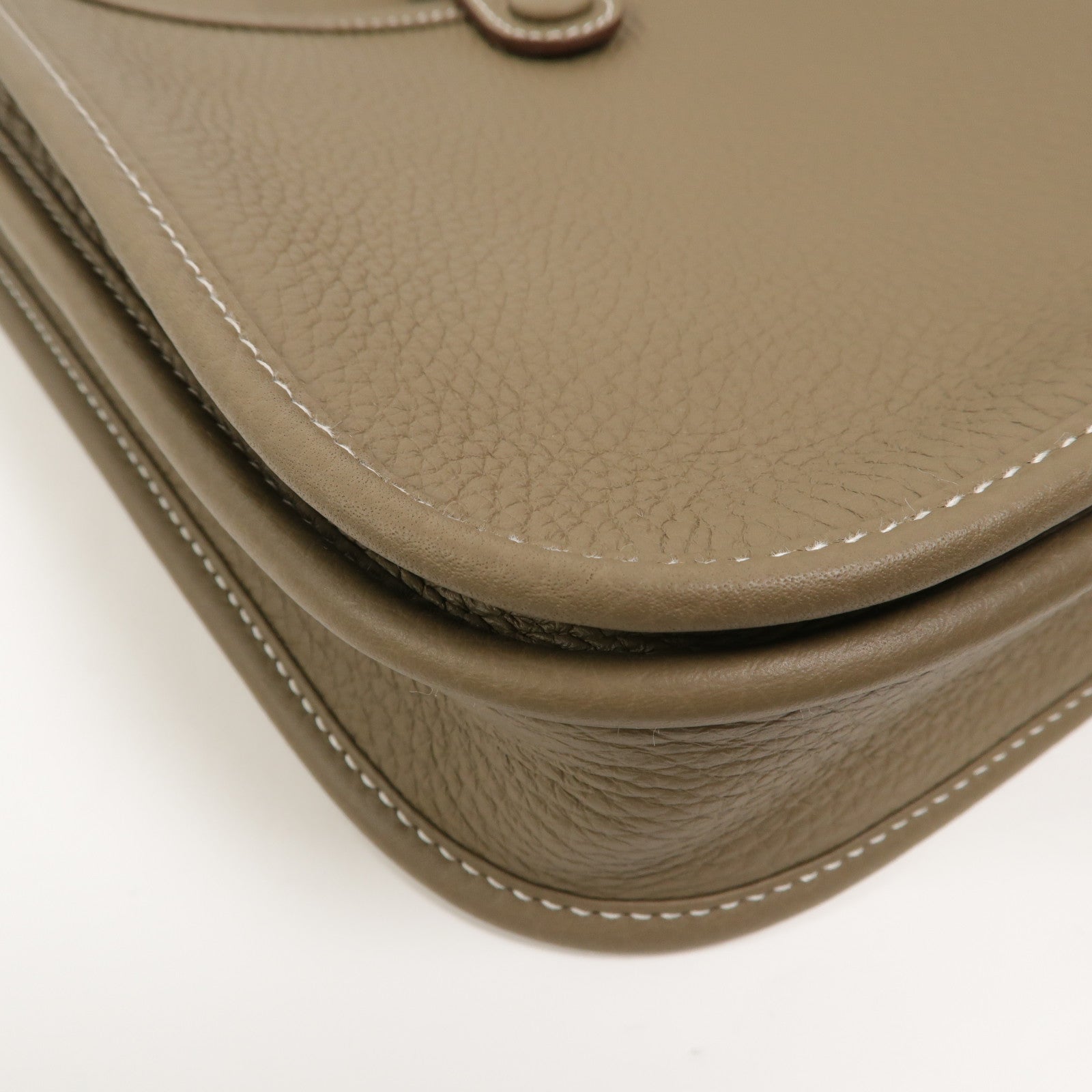 HERMES Clemence皮革Evelyne 23肩背袋Etoupe