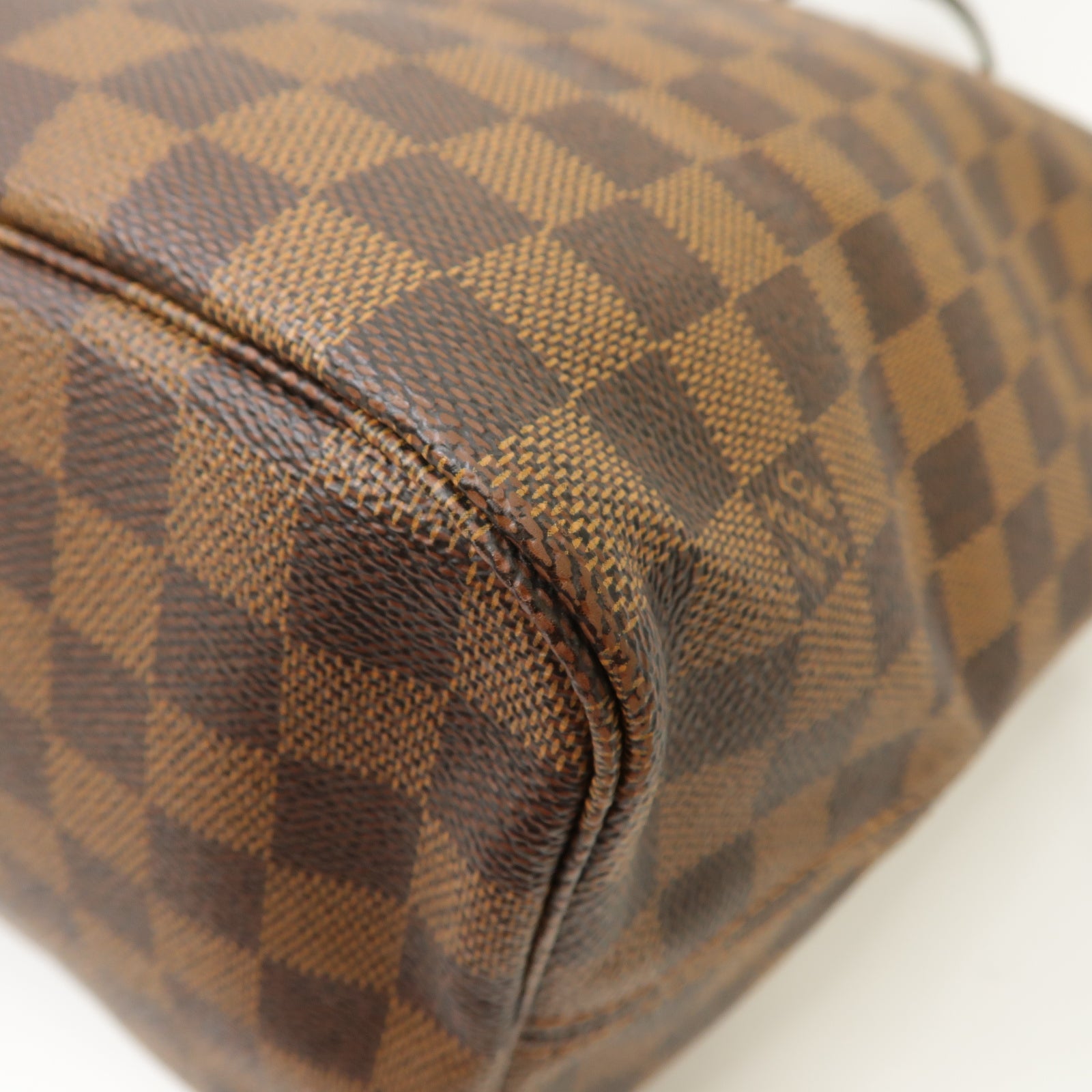 LOUIS VUITTON Damier Neverfull MM金扣手挽袋啡色