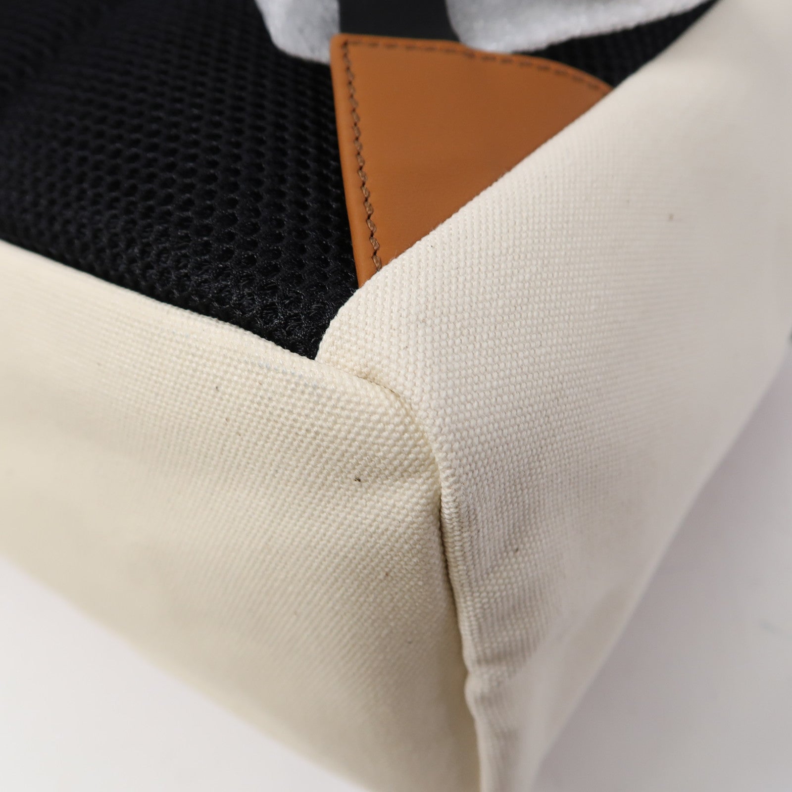 FENDI 【激減優惠】帆布/皮革Backpack銀扣背包白色/啡色