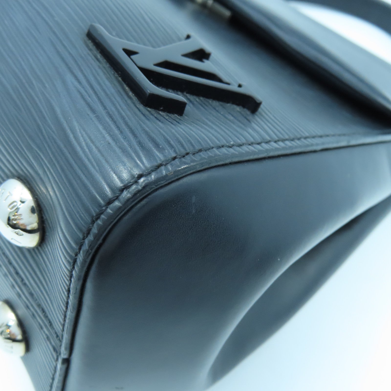 LOUIS VUITTON Epi Cluny BB银扣手挽肩背两用袋黑色