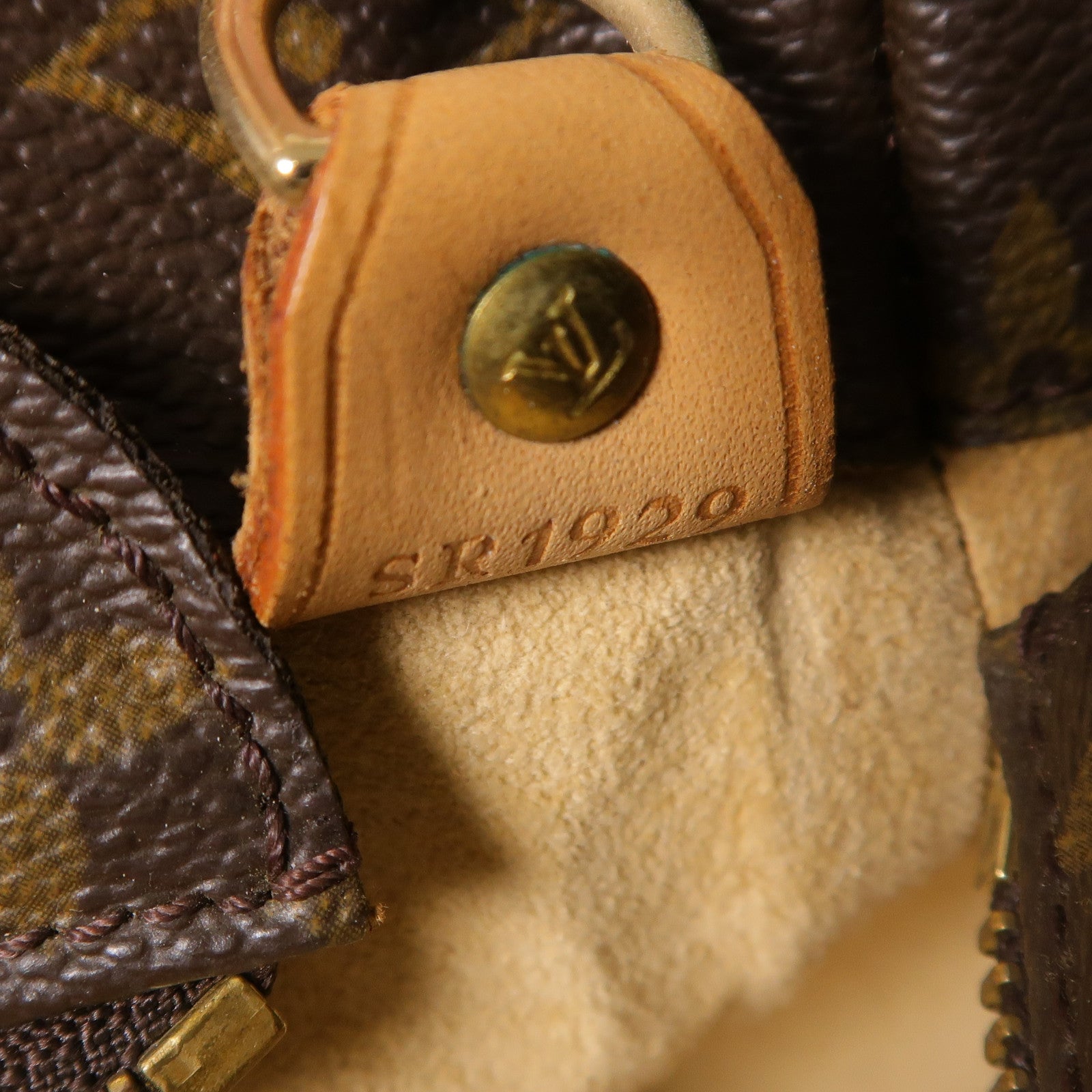 LOUIS VUITTON Monogram Luco Tote Bag金扣肩背袋棕色