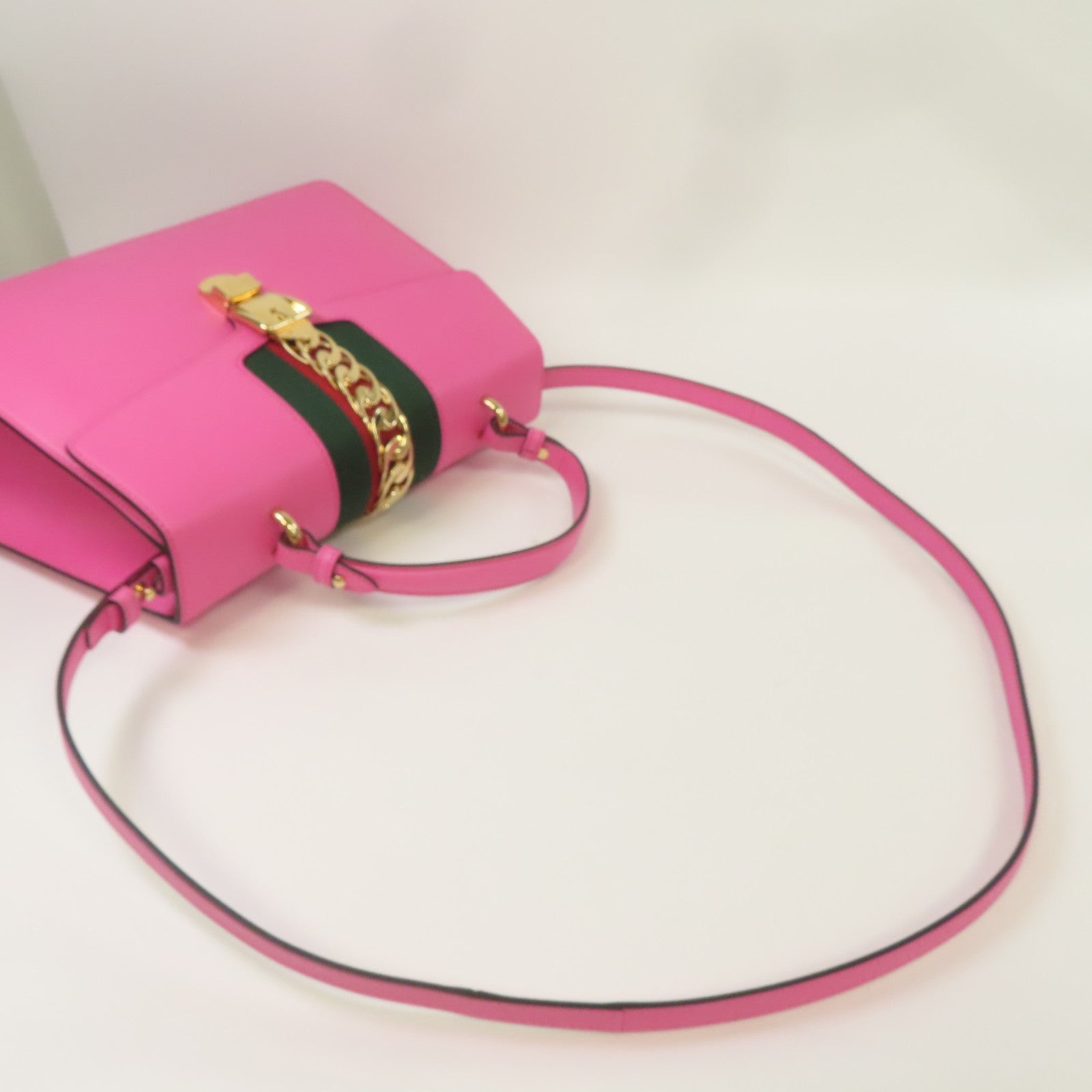 GUCCI 牛皮皮革Sylvie Medium金扣手挽肩背兩用袋粉紅色