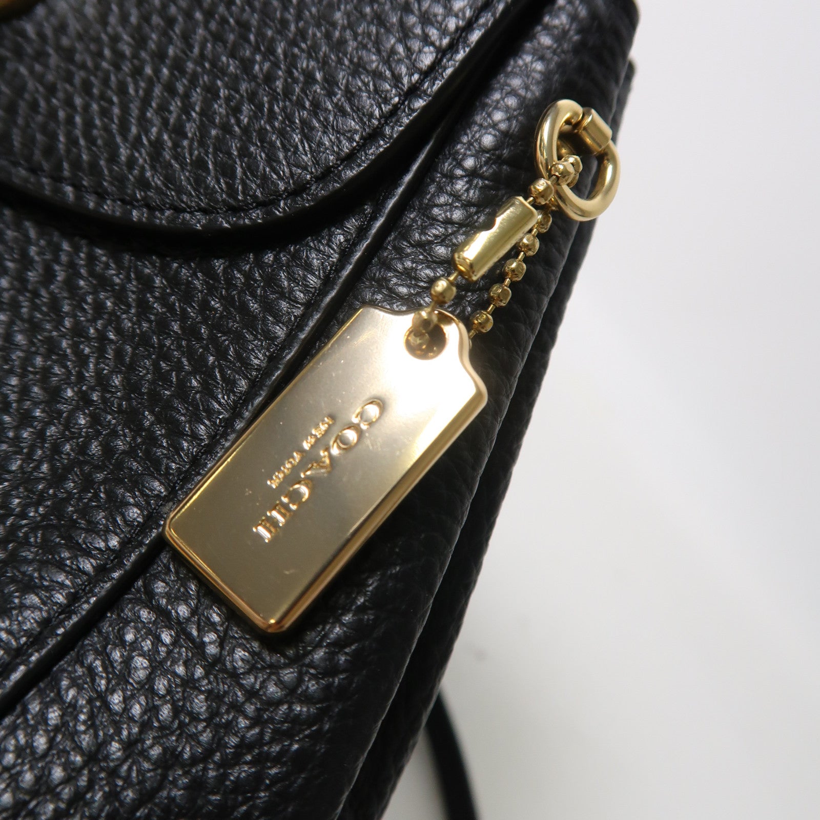 COACH 牛皮皮革Backpack金扣鏈帶背包黑色