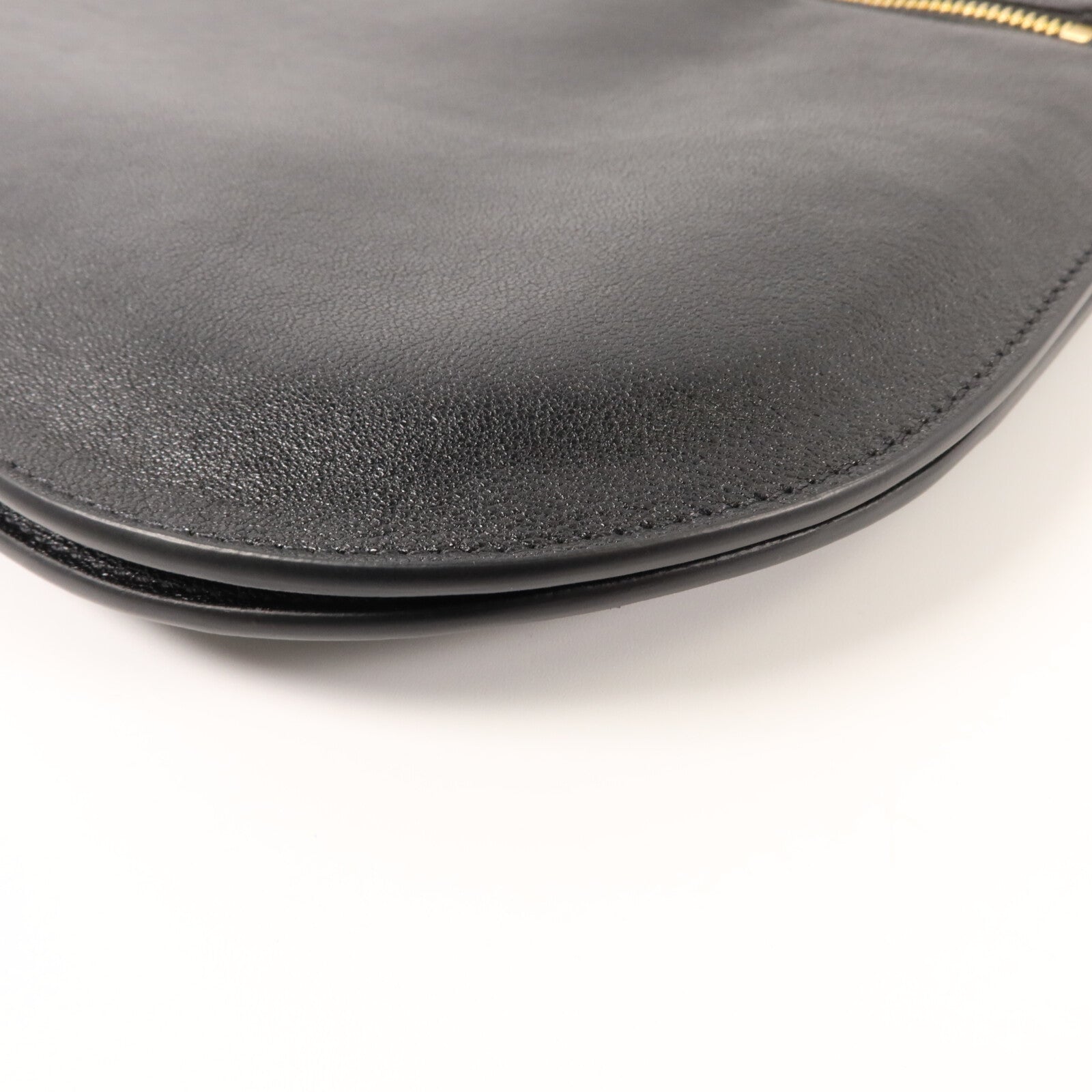 CELINE 牛皮皮革Soft Triomphe Besace肩背袋